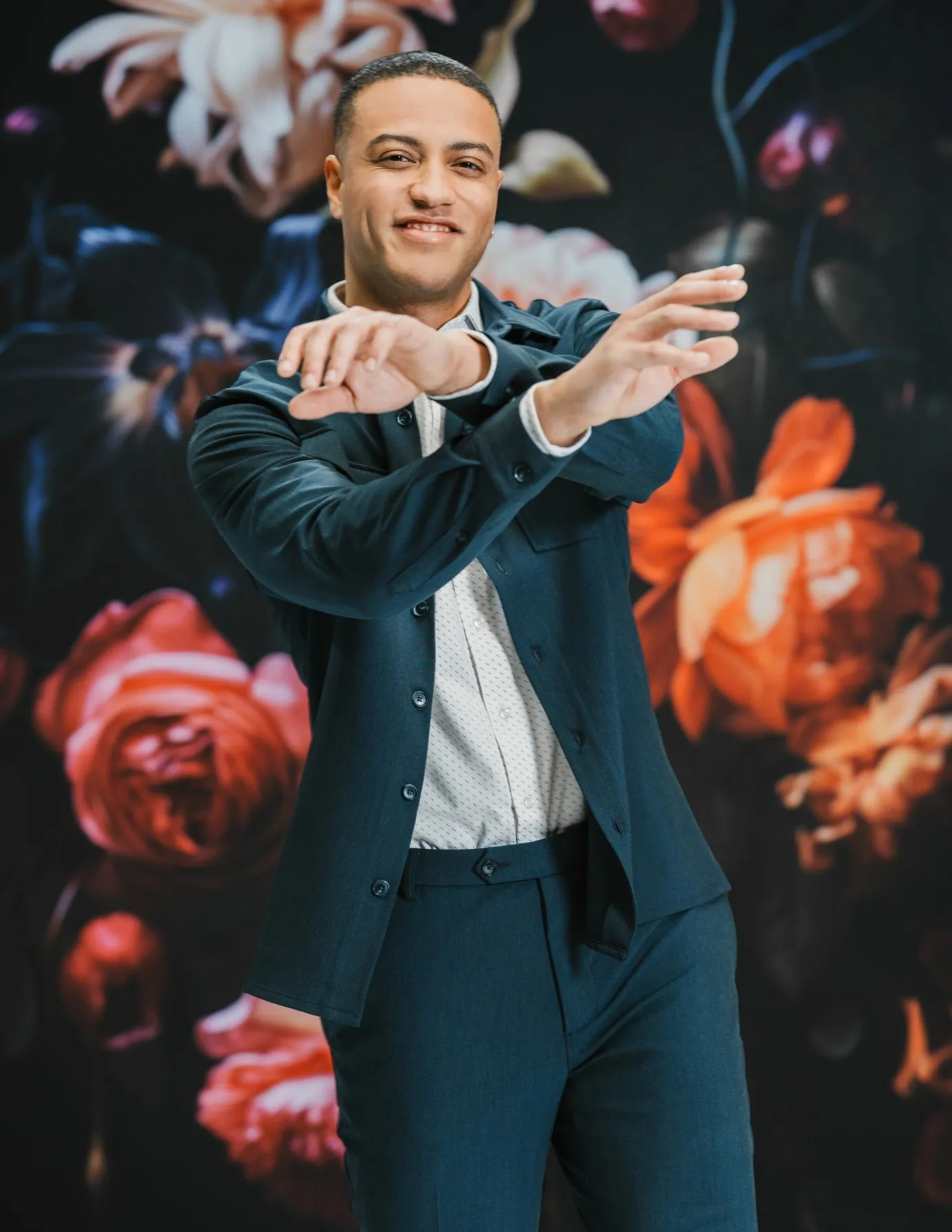 Fancy yet casual sold by Shaping New Tomorrow product image thumbnail 4