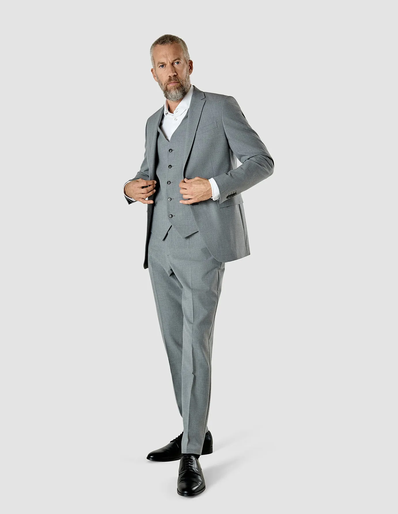 Essential Vest Cloud Grey sold by Shaping New Tomorrow product image thumbnail 2