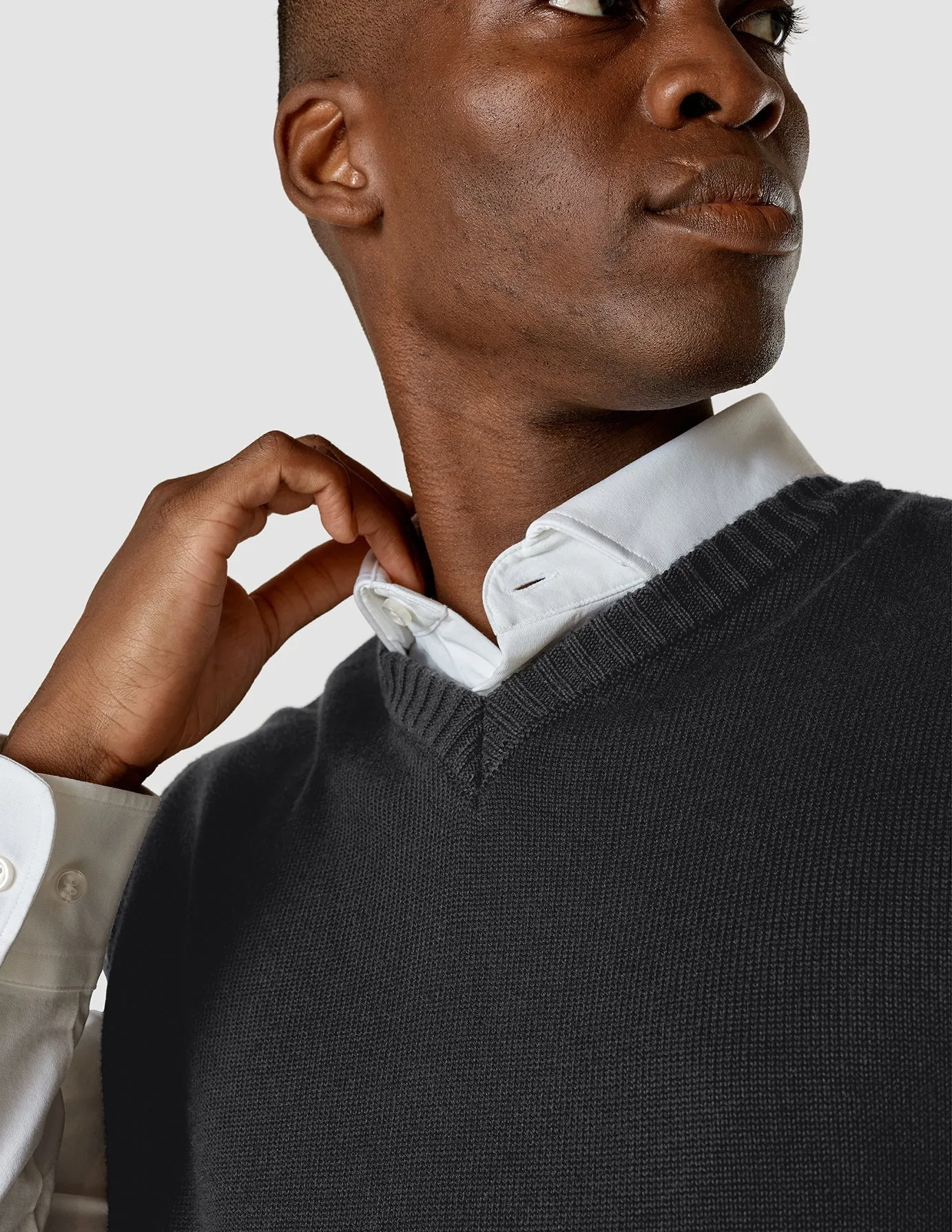 Heavy Knit Vest Black sold by Shaping New Tomorrow product image thumbnail 5