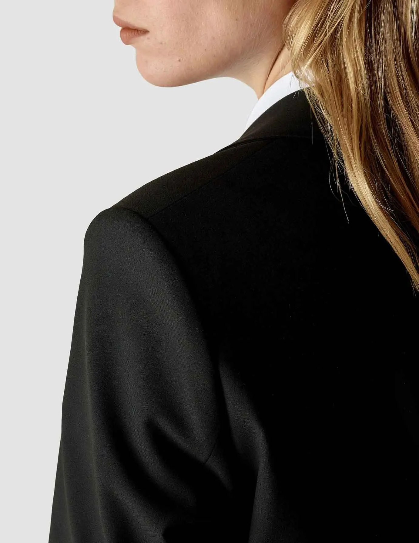 Essential Blazer Black sold by Shaping New Tomorrow product image thumbnail 4