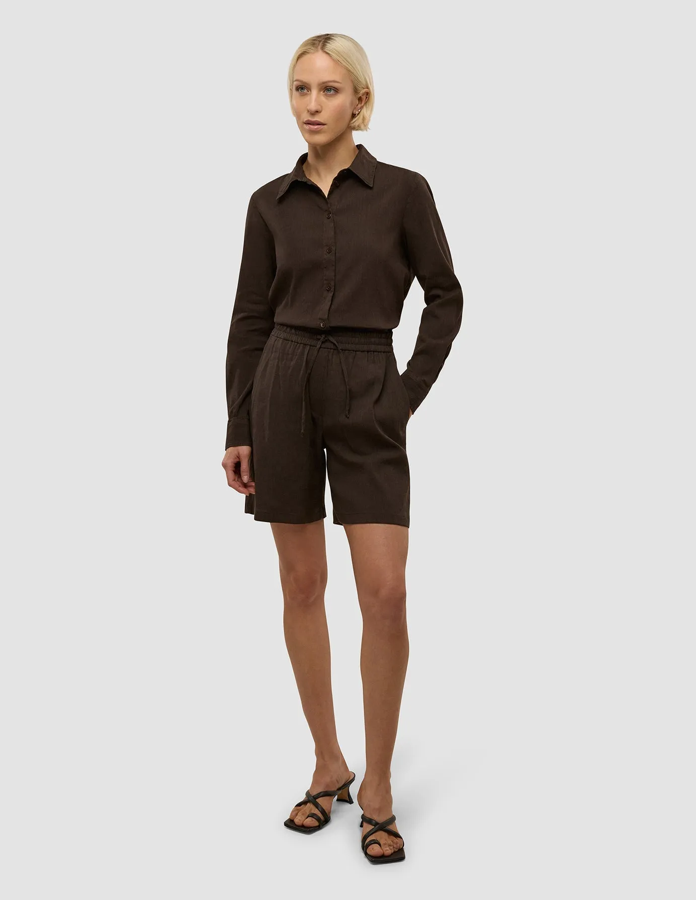 Women's Linen Shorts Relaxed Espresso sold by Shaping New Tomorrow product image thumbnail 2