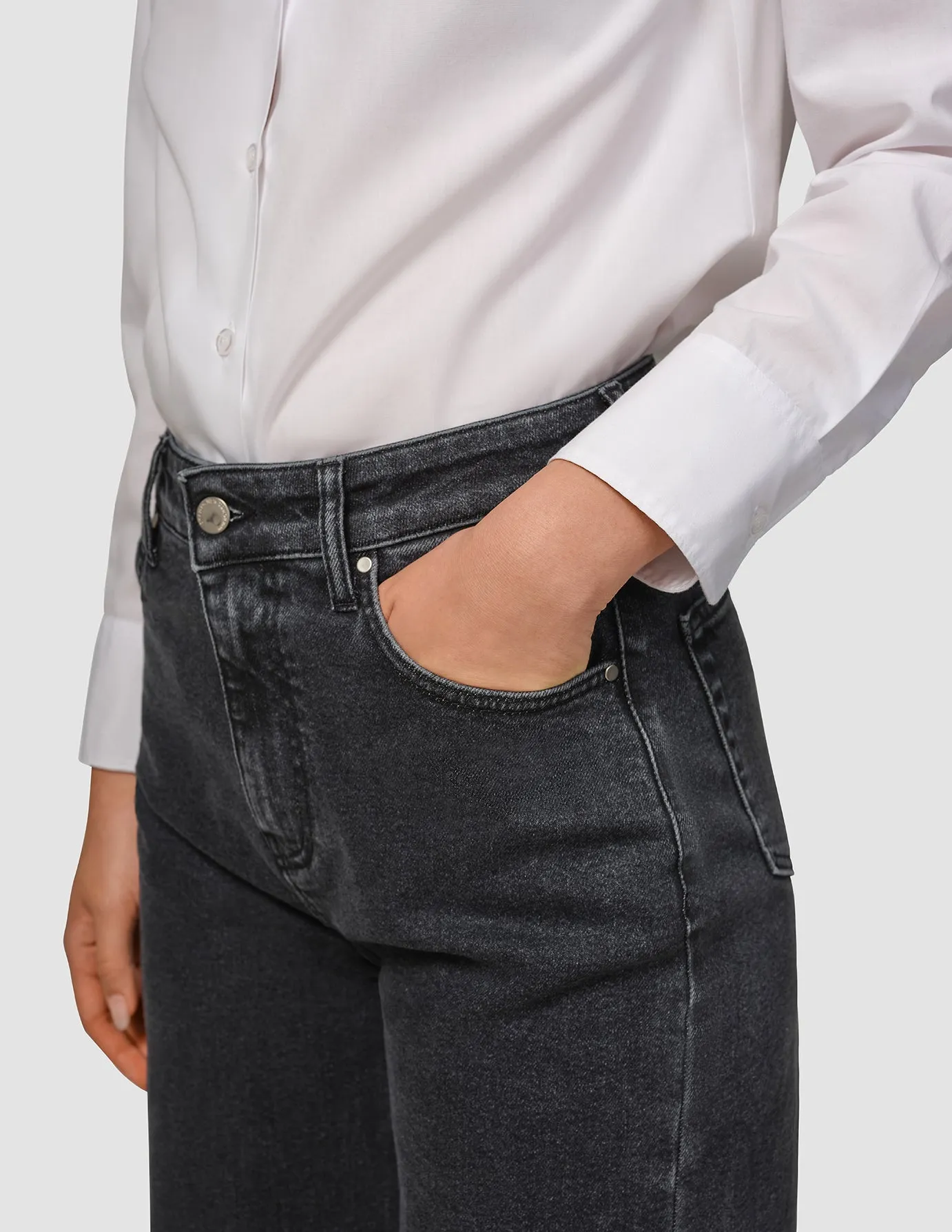 City Minimalist sold by Shaping New Tomorrow product image thumbnail 3