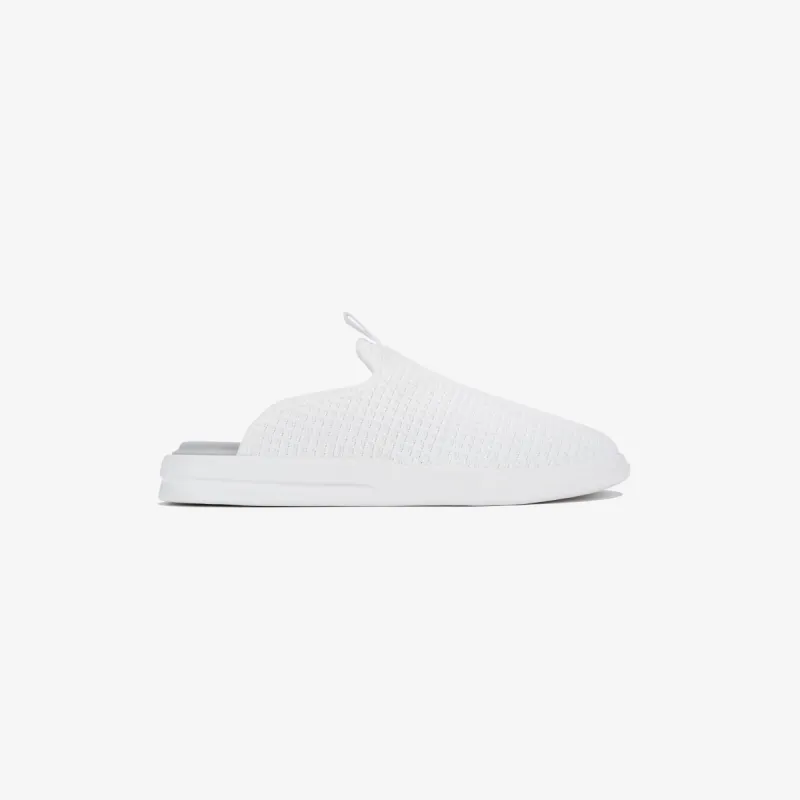 Pelli - Bright White Waffle / Lily sold by Lusso Cloud