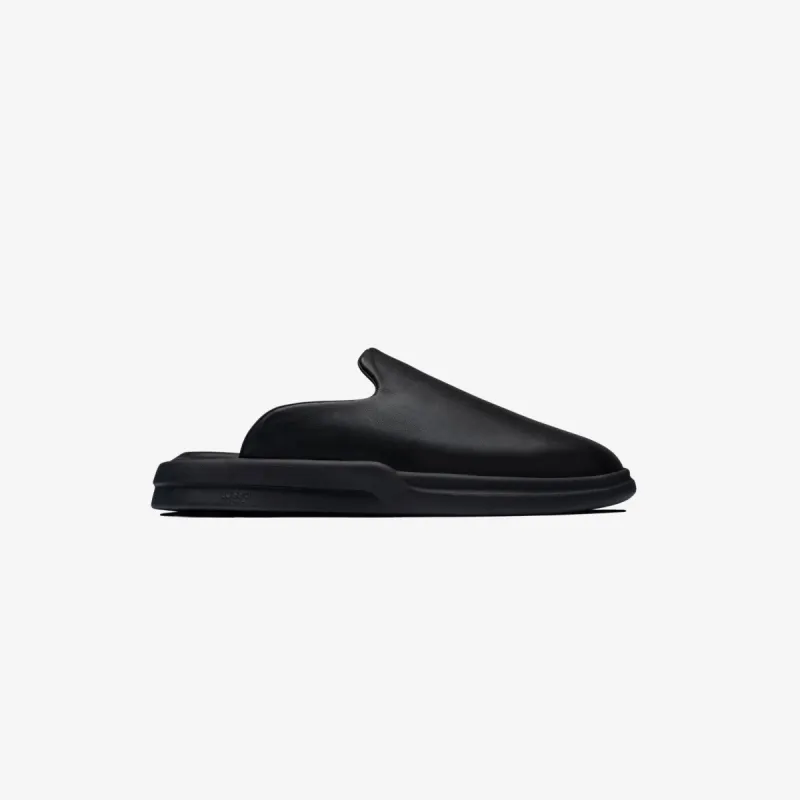 Pelli - Jet Black Smooth Leather / Matte Black sold by Lusso Cloud