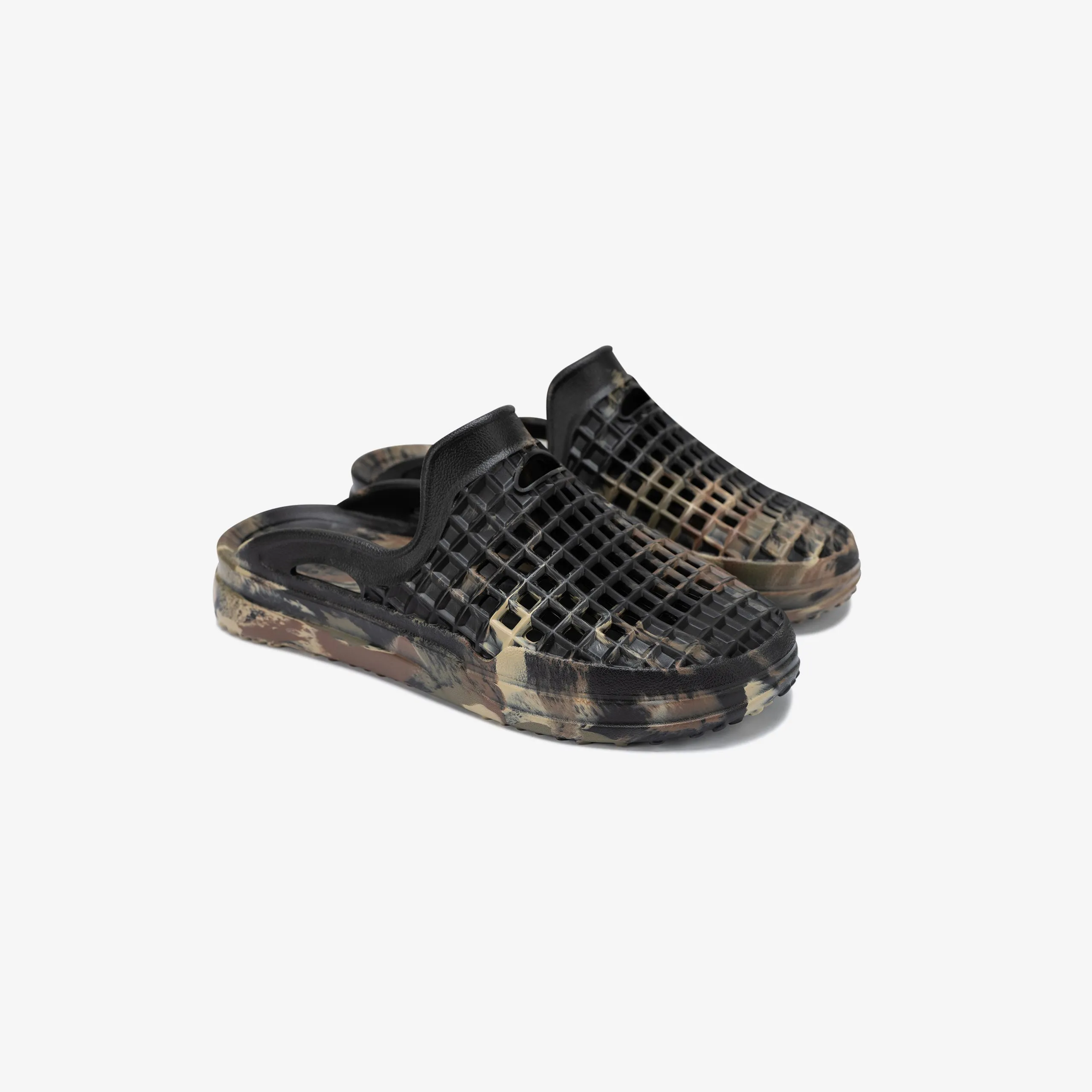 Scenario Slide - Woodland Camo sold by Lusso Cloud product image thumbnail 2