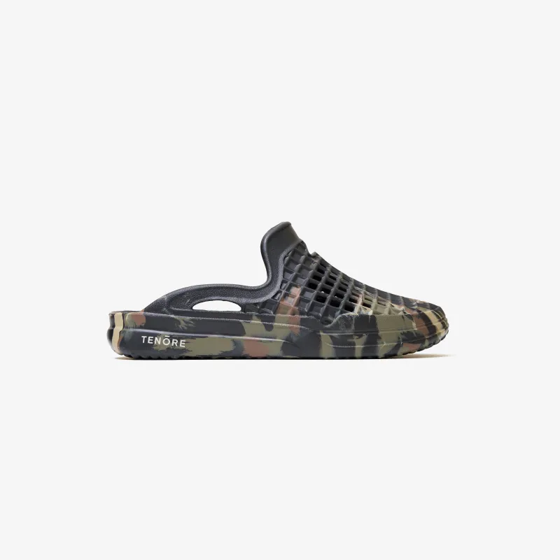Scenario Slide - Tenore Woodland Camo sold by Lusso Cloud