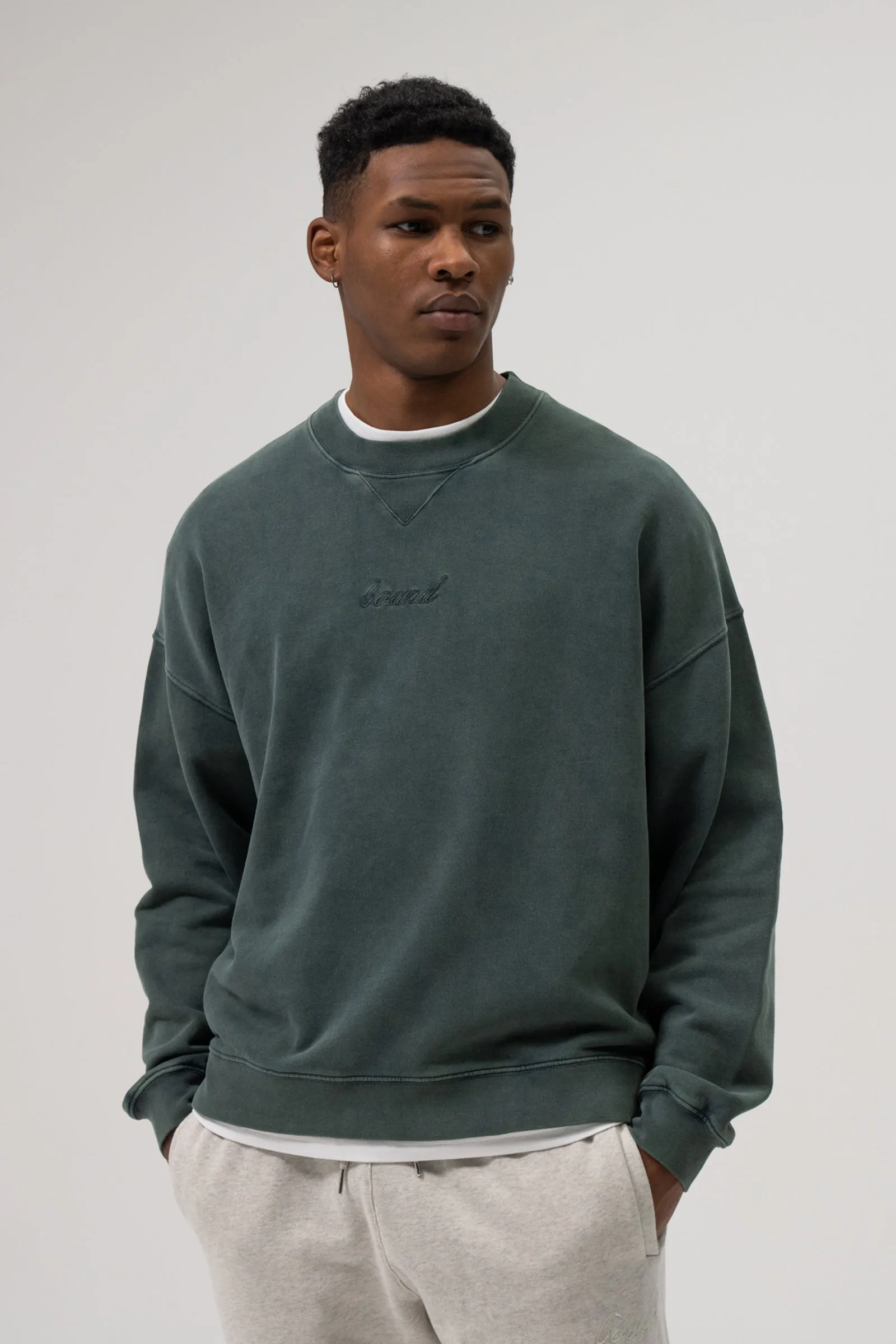 SUSTAIN WASHED GREEN SWEATER & JOGGERS SET sold by Bound product image thumbnail 3