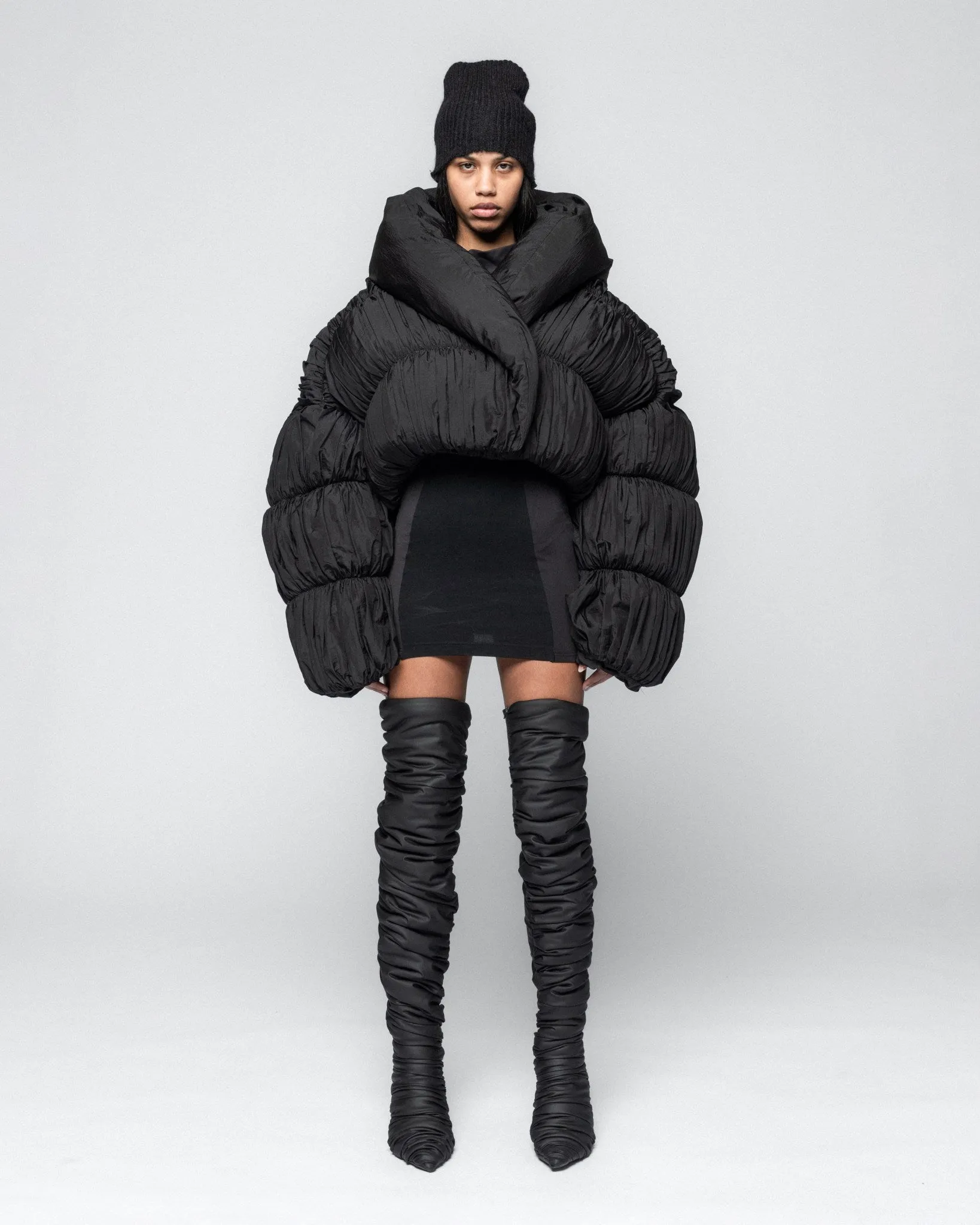 Pleated Down Puffer Jacket - Black sold by Han Kjøbenhavn