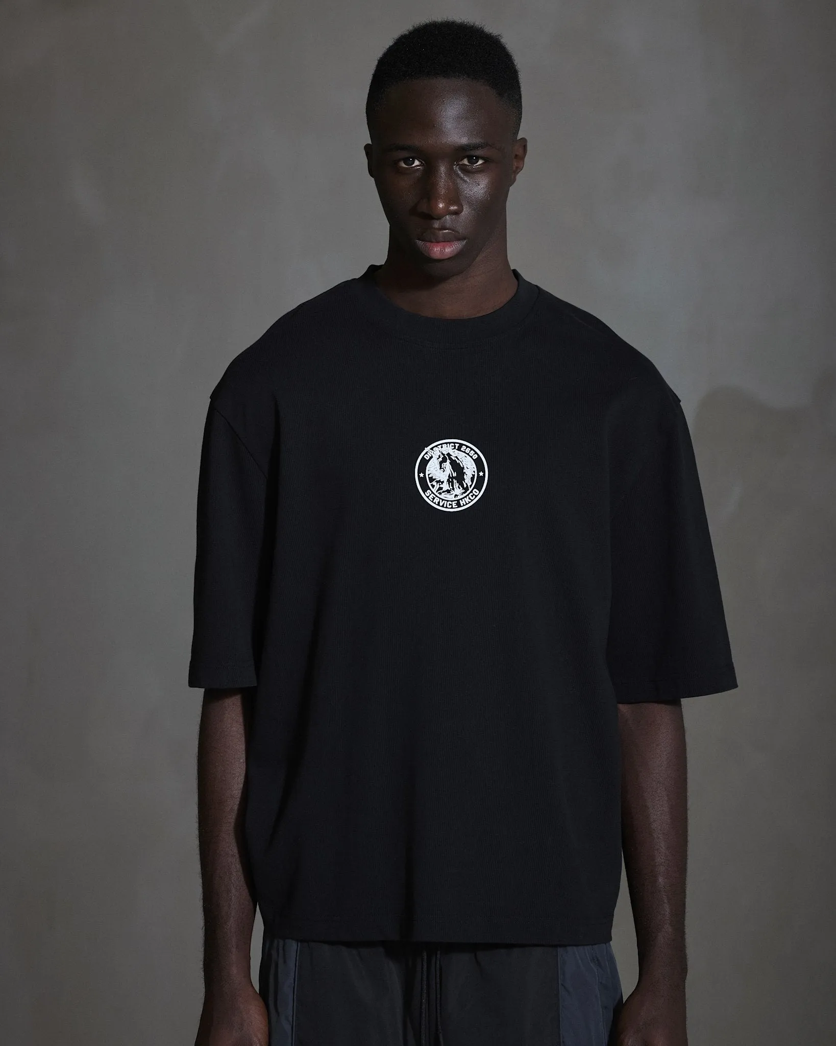 Officer Printed Oversized Tee - Anthracite Black sold by Han Kjøbenhavn product image thumbnail 3