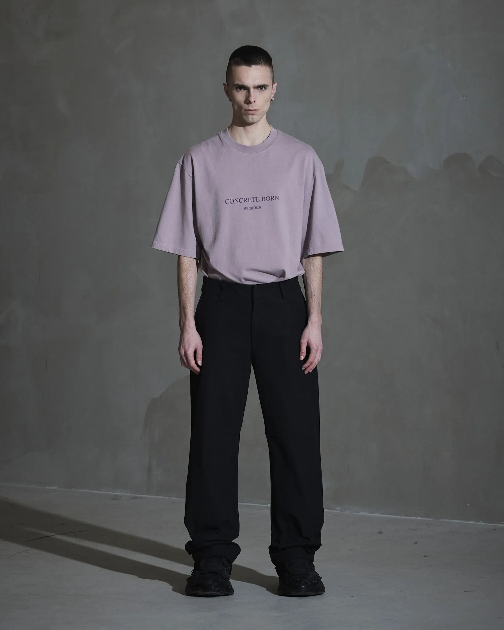 Straight Leg Canvas Trousers - Anthracite Black sold by Han Kjøbenhavn