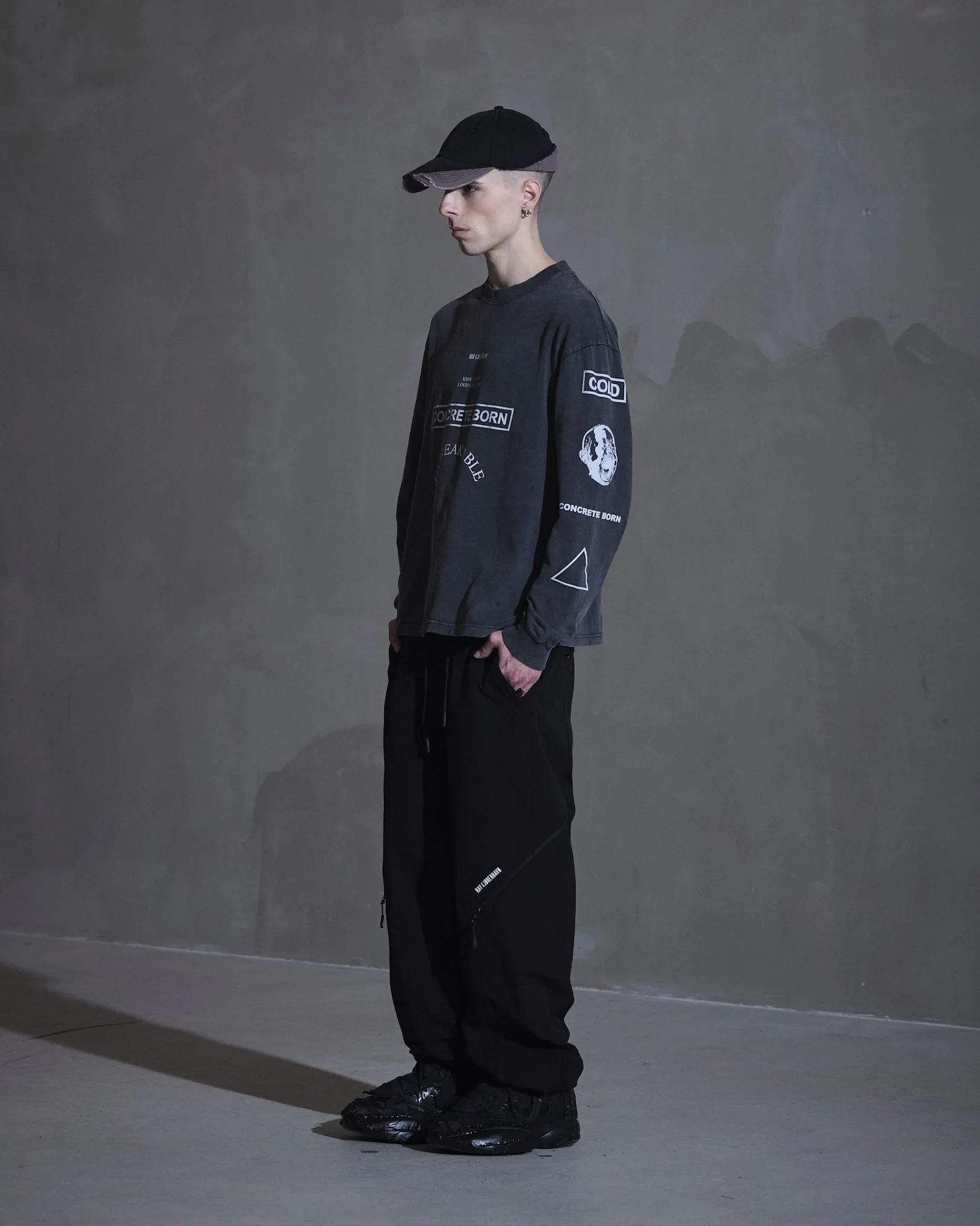 Graphic Long Sleeve Tee - Dark Grey sold by Han Kjøbenhavn