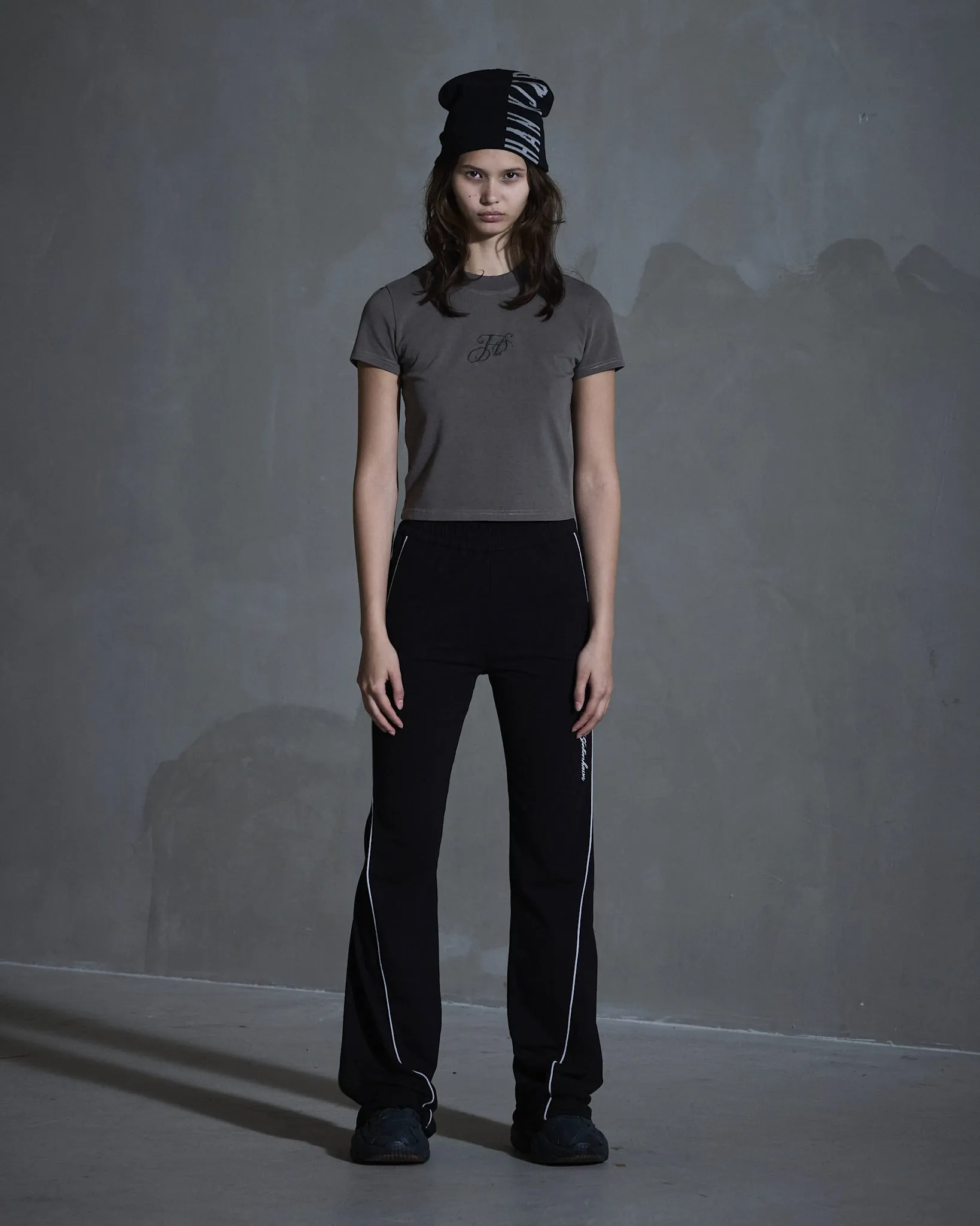 Monogram Mini Tee - Dusty Brown sold by Han Kjøbenhavn