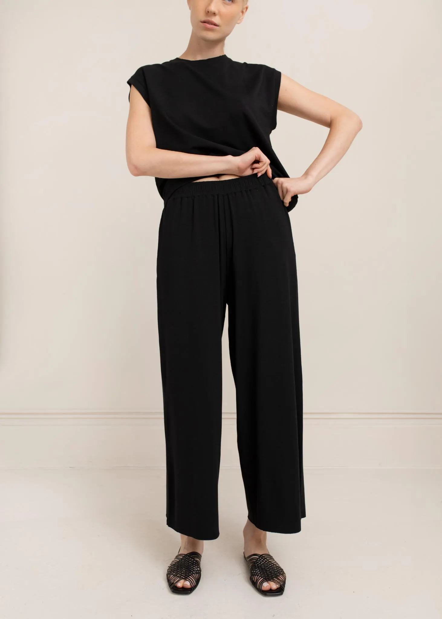 Leif Cropped Pant sold by PAPER LABEL product image thumbnail 4