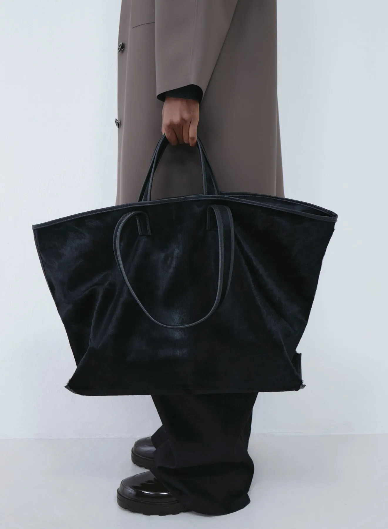 Tote cowhair | black sold by KASSL Editions product image thumbnail 2