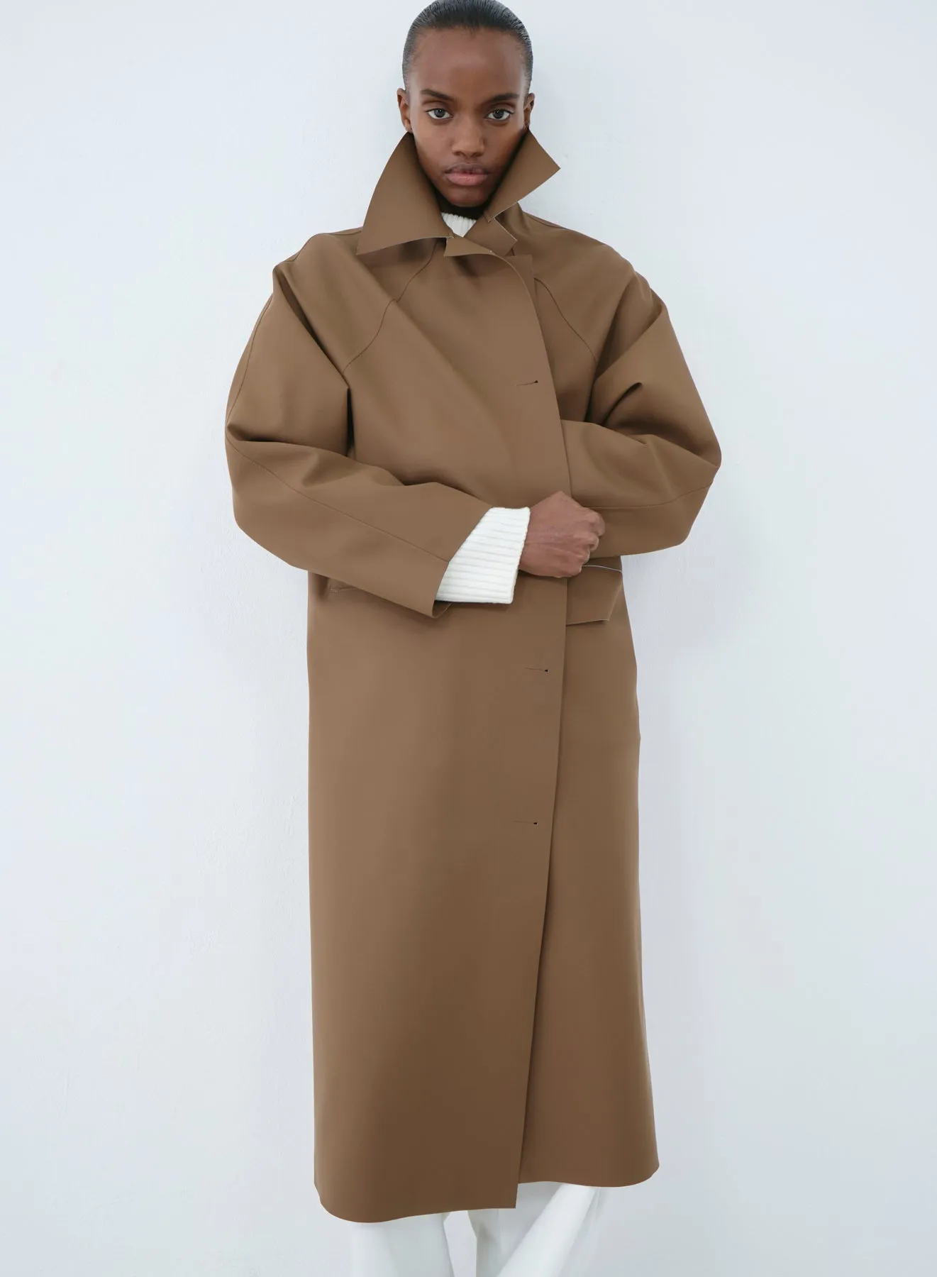 Original below rubber | camel sold by KASSL Editions product image thumbnail 5