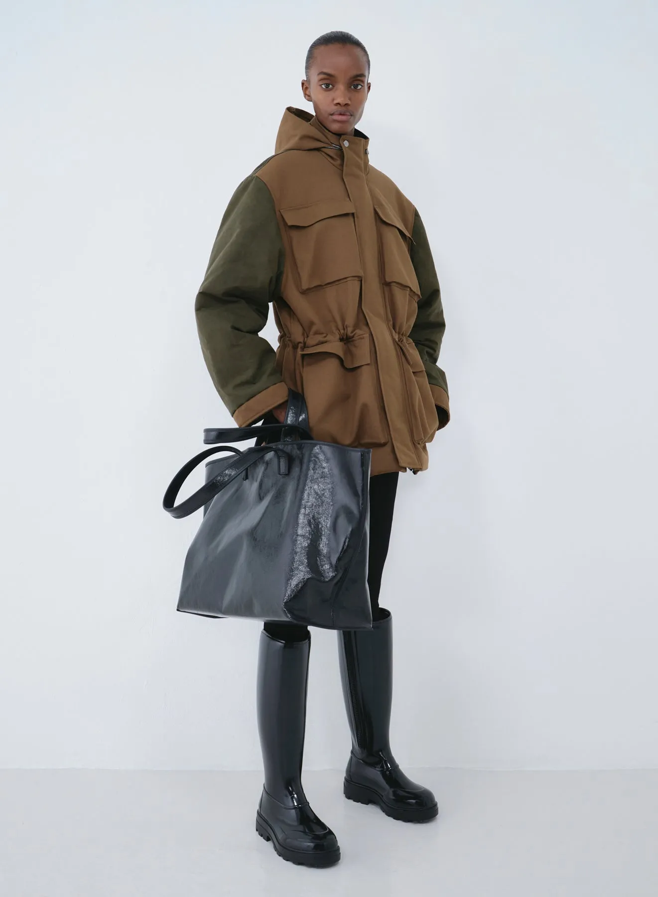 Field jacket canvas/wax | almond / oil black sold by KASSL Editions