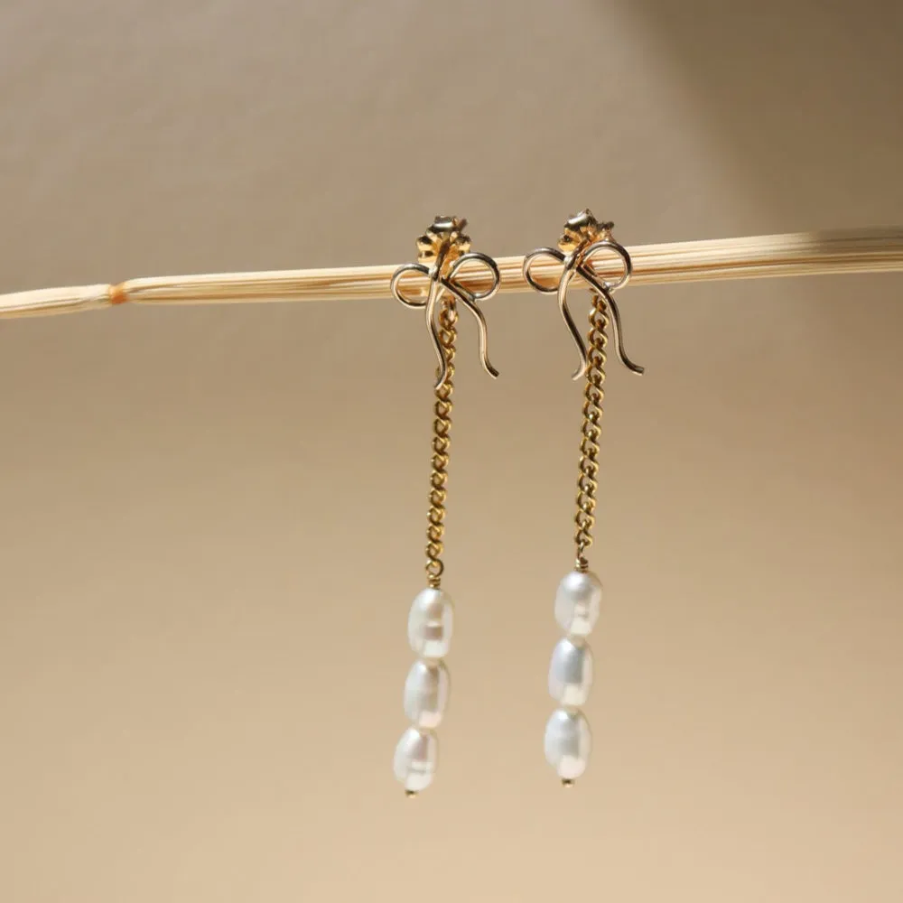 Trillium Pearl Backdrops sold by Token Jewelry product image thumbnail 3