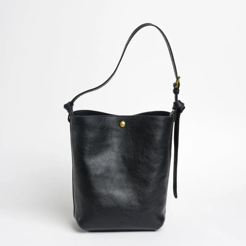 Lee in Black sold by LINDQUIST