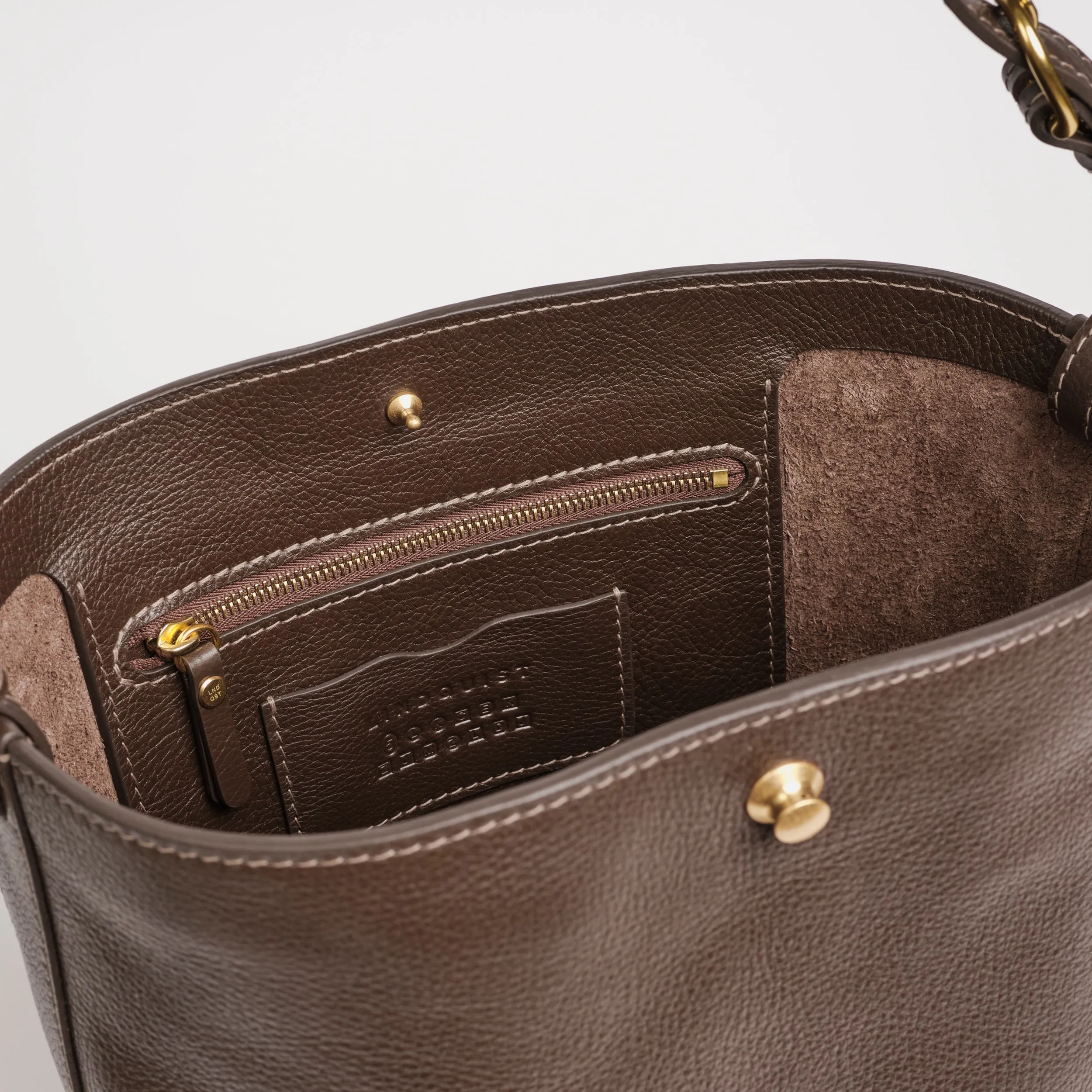 Lee in Chaga sold by LINDQUIST product image thumbnail 5