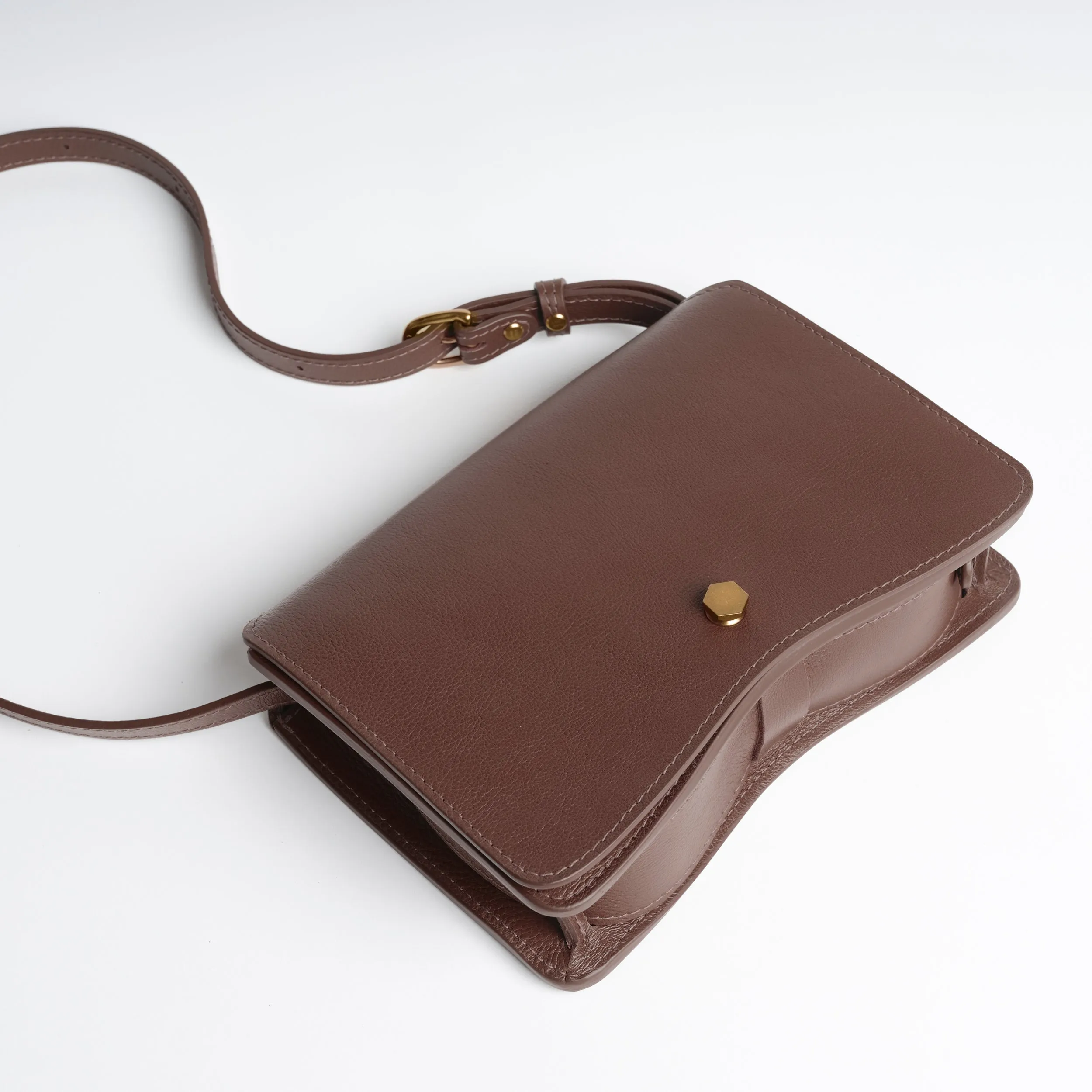 Val in Otter sold by LINDQUIST product image thumbnail 4