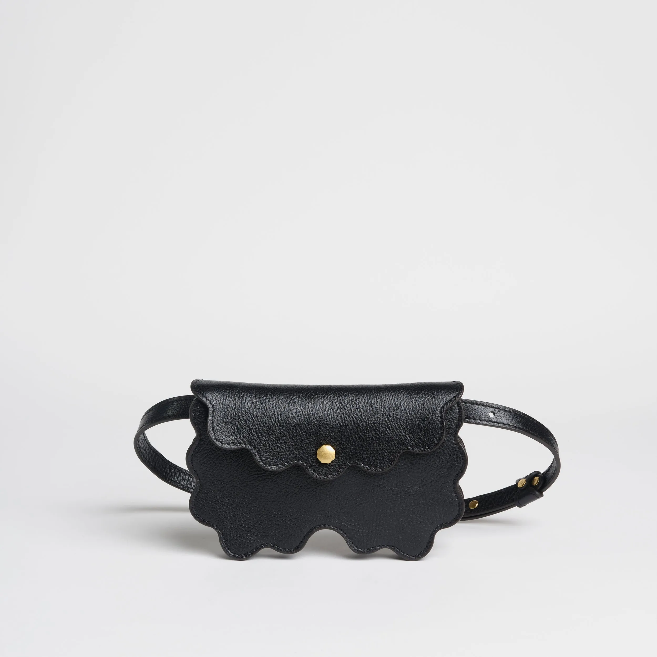 Limited Edition Scallop Shell Faba in Black sold by LINDQUIST product image thumbnail 2