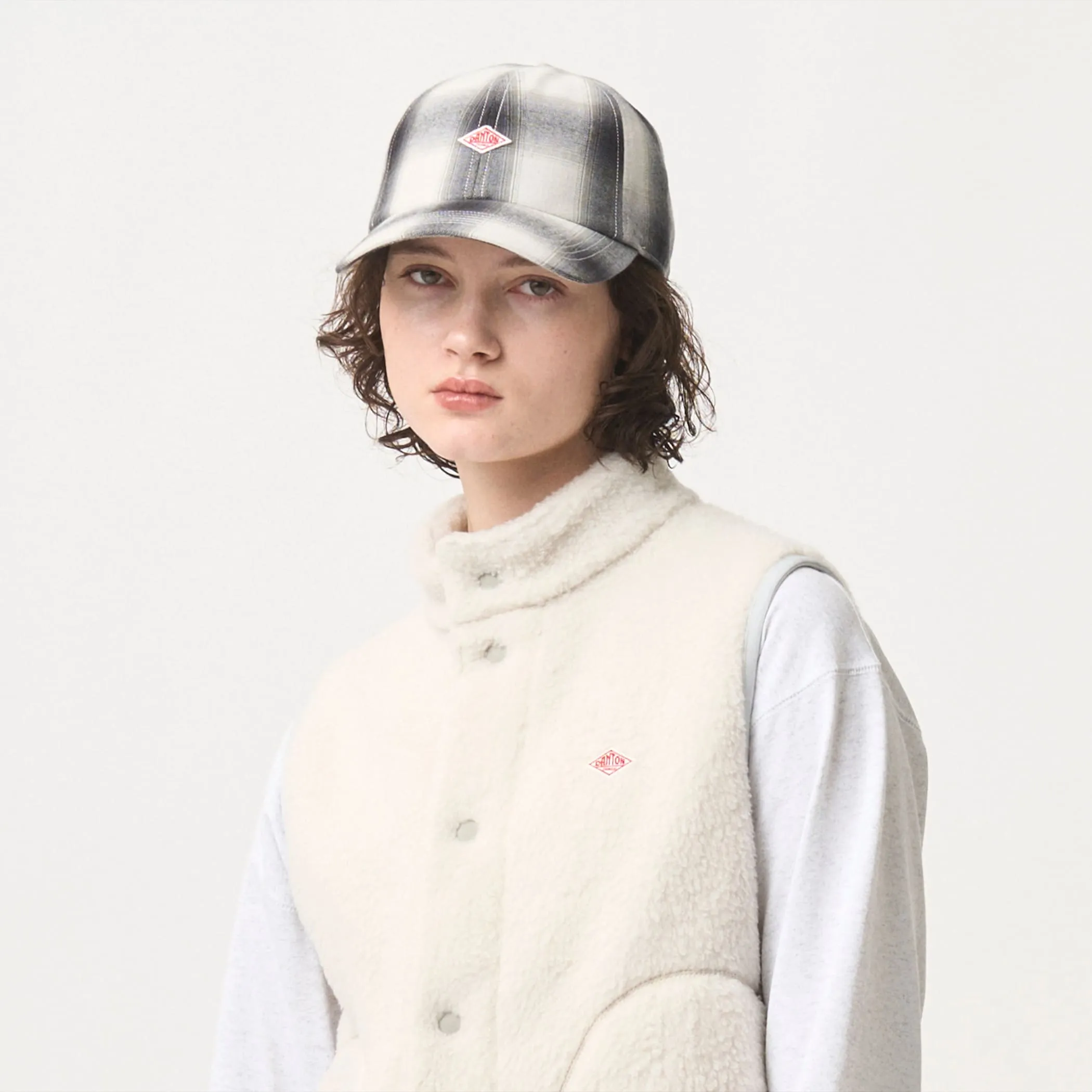 OMBRE CHECK 6PANEL CAP sold by Danton product image thumbnail 2