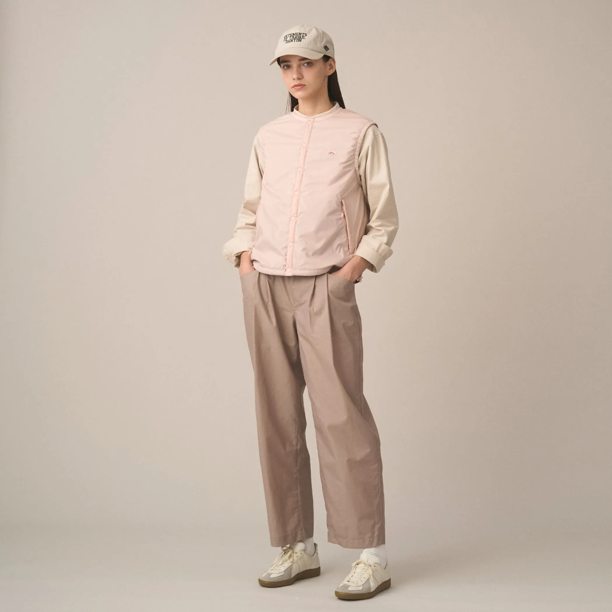 Women's Stunner Nylon 2tuck Easy Pants sold by Danton product image thumbnail 2