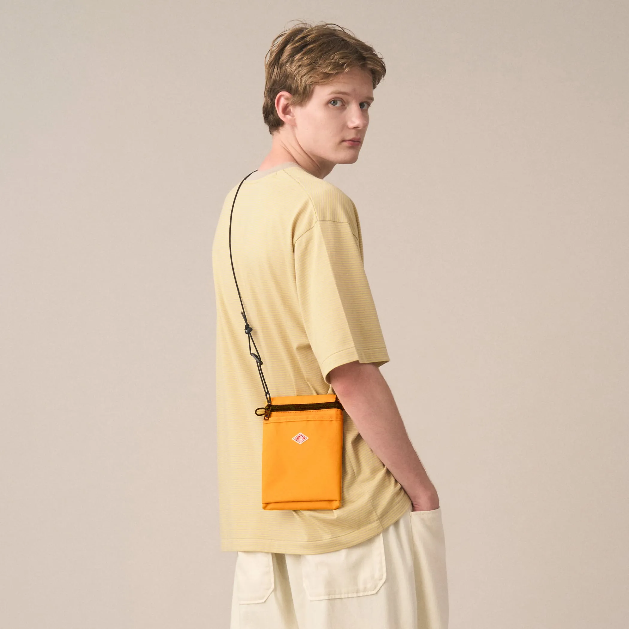 SAINT-DOMINIQUE - Canvas Shoulder Pouch (Web Exclusive) sold by Danton product image thumbnail 4