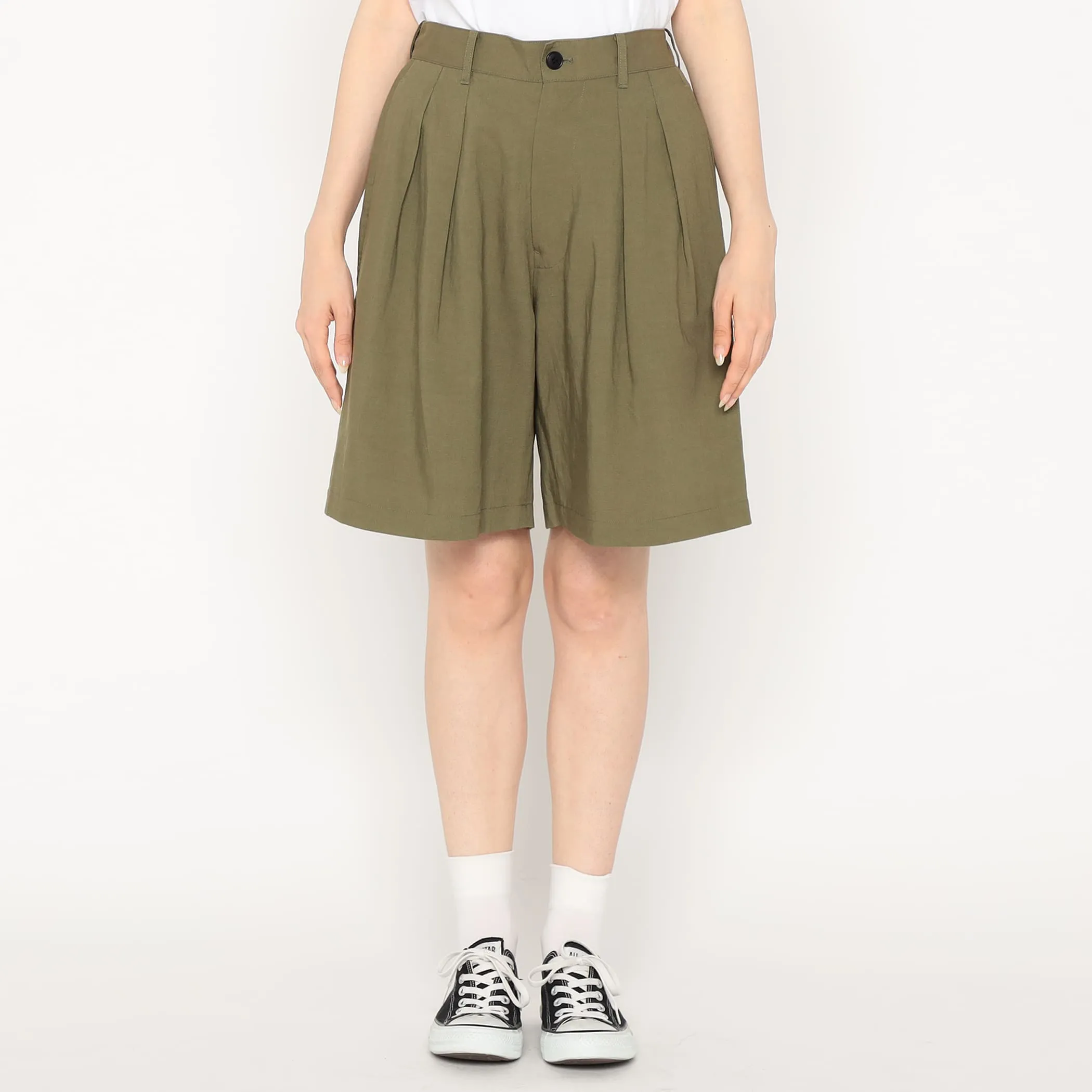 Women's Linen-Blend Double Pleated Shorts sold by Danton product image thumbnail 3