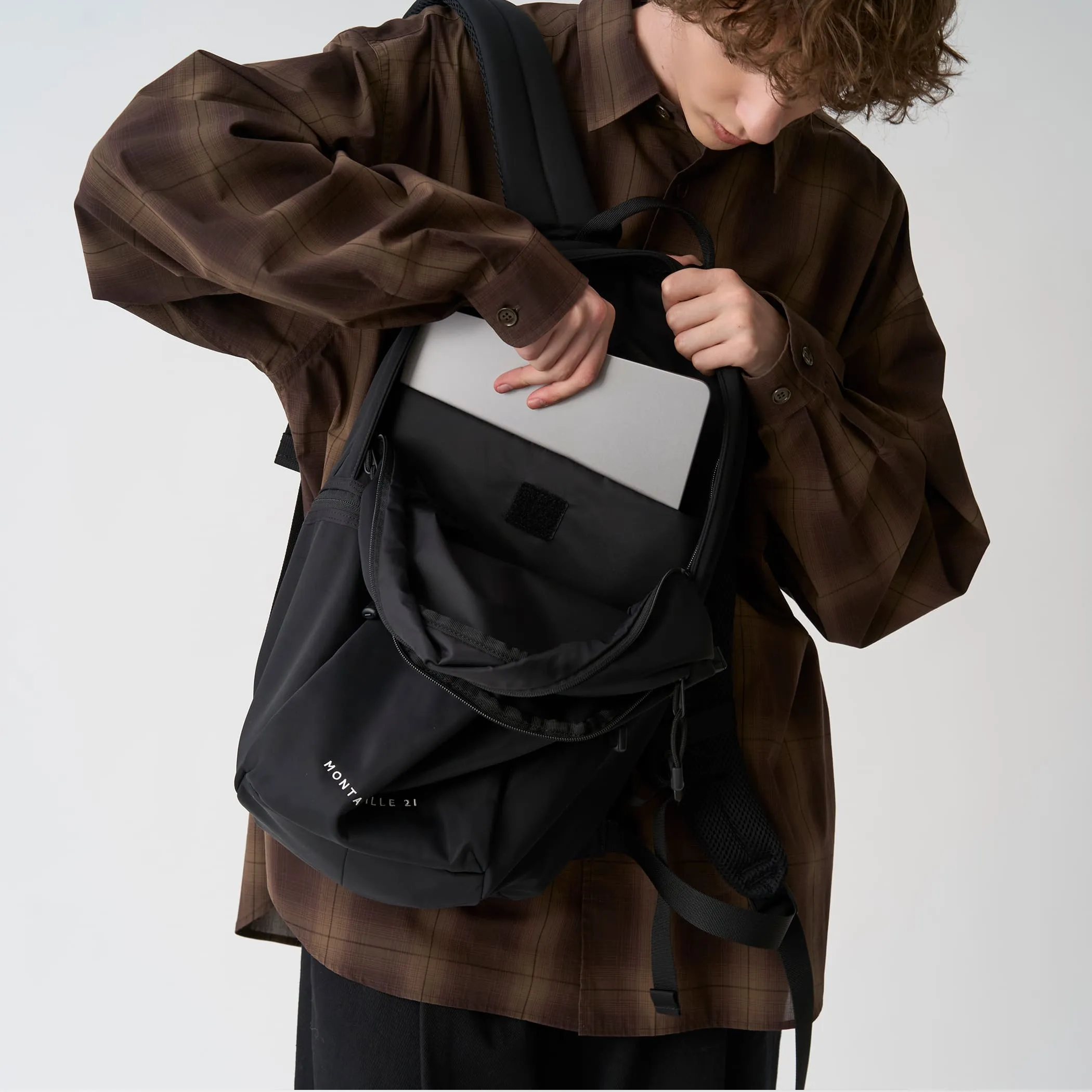 MONTAINVILLE 21 - Polyester Twill 21L Backpack sold by Danton product image thumbnail 3