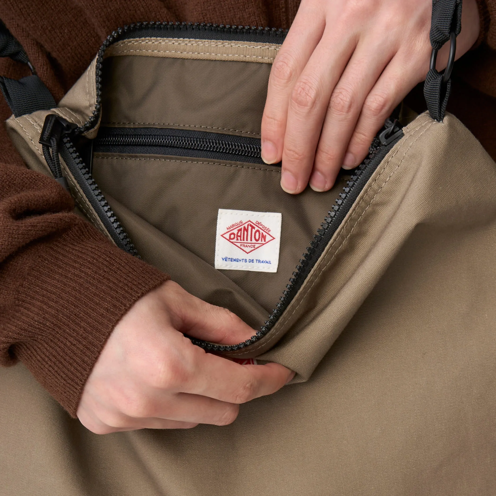 SAINT-HONORE - Canvas Sholder Bag sold by Danton product image thumbnail 4