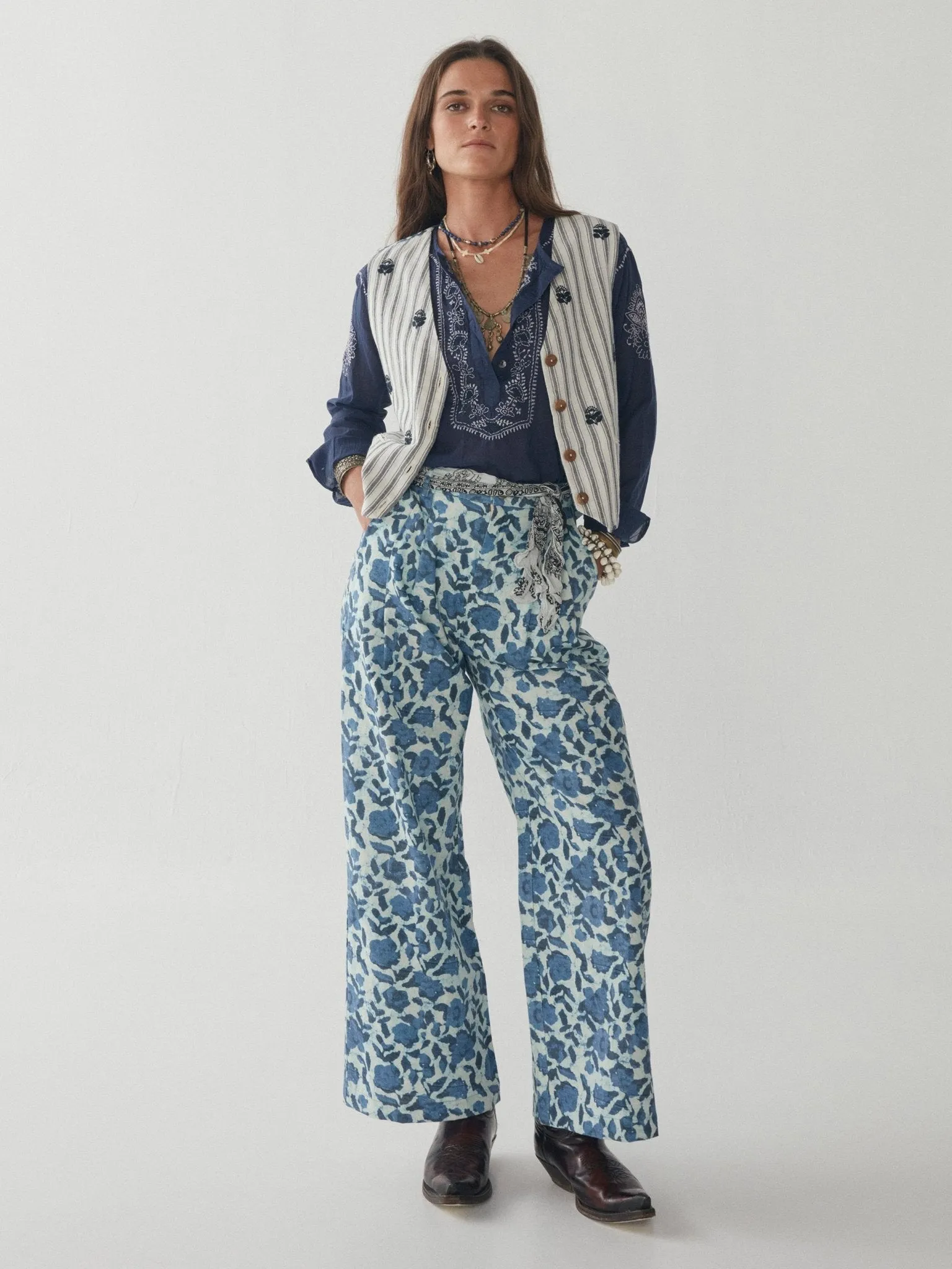 Giada Vest sold by Maison Hotel product image thumbnail 2