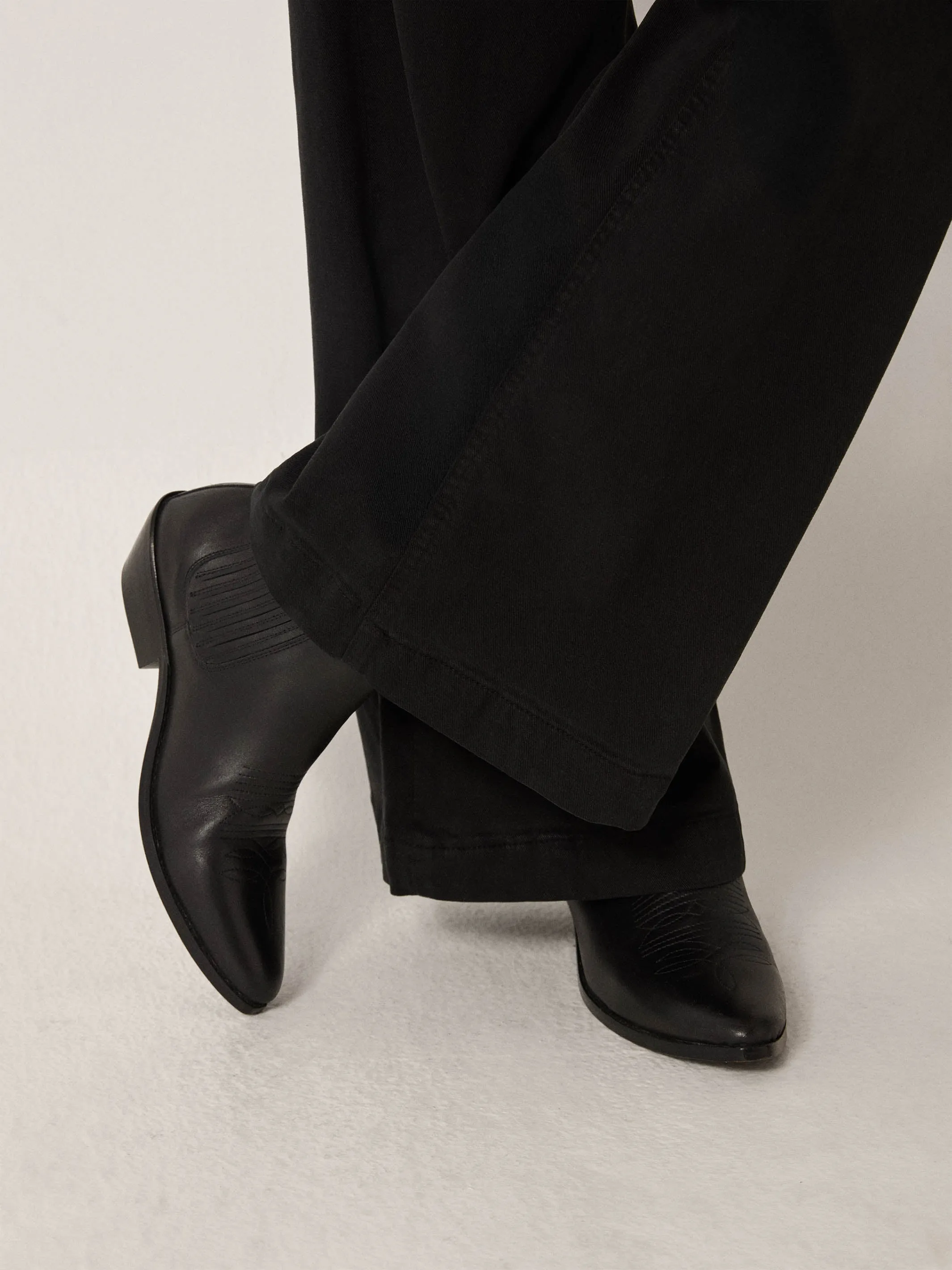 Bobby Boots sold by Maison Hotel product image thumbnail 4