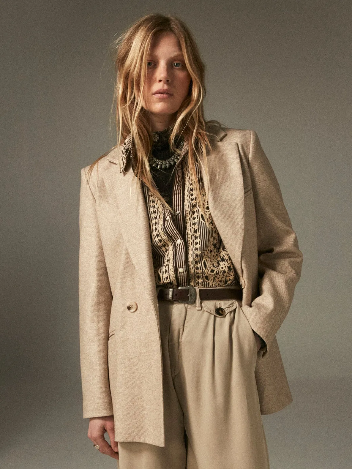 Anna Blazer sold by Maison Hotel