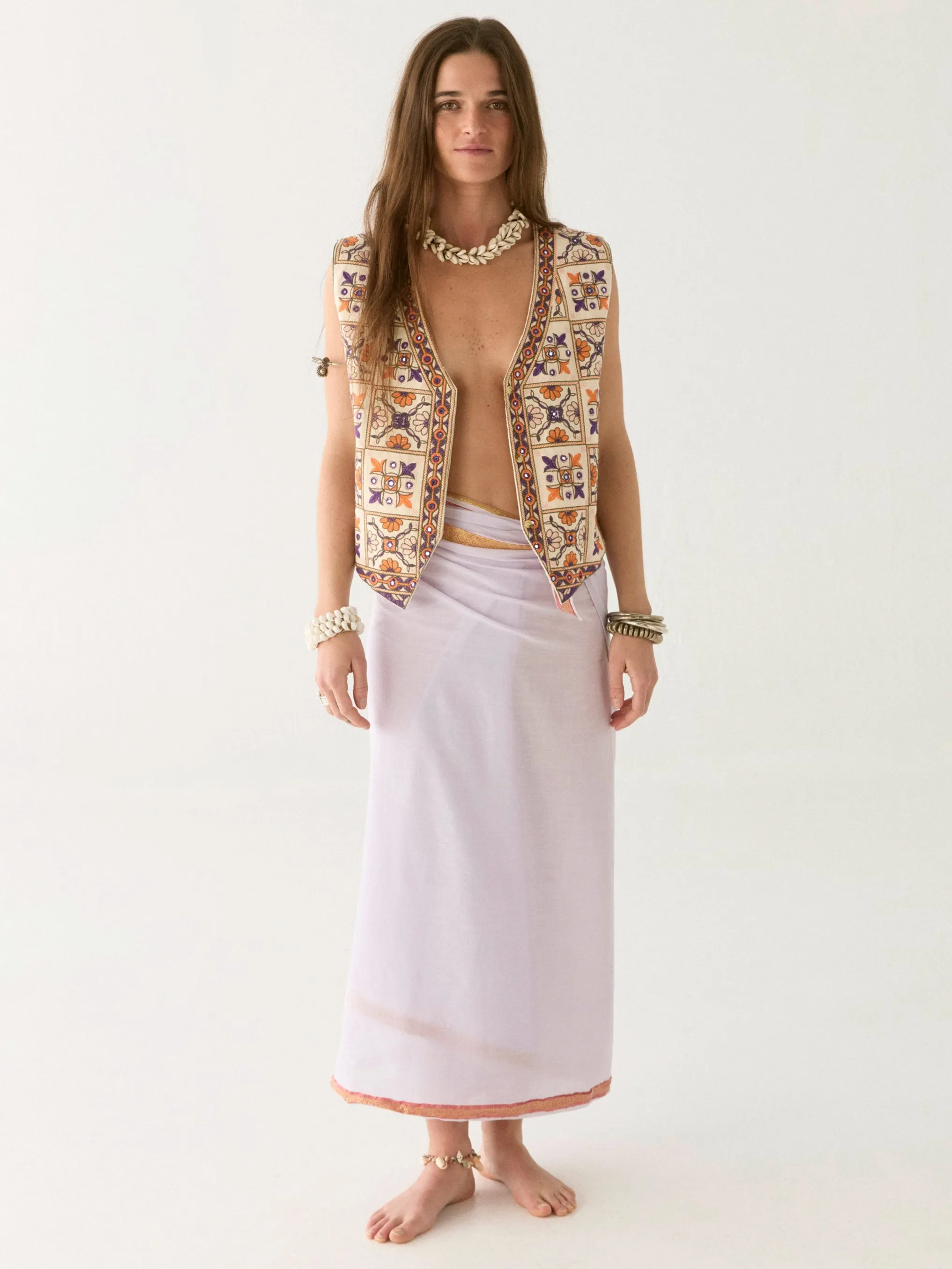 Nestor Pareo sold by Maison Hotel