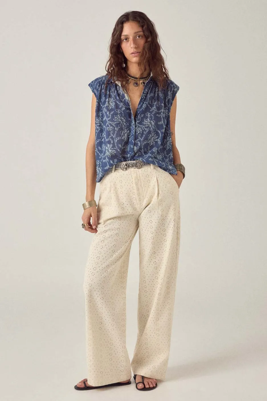 Mina Sleeveless Shirt sold by Maison Hotel product image thumbnail 5