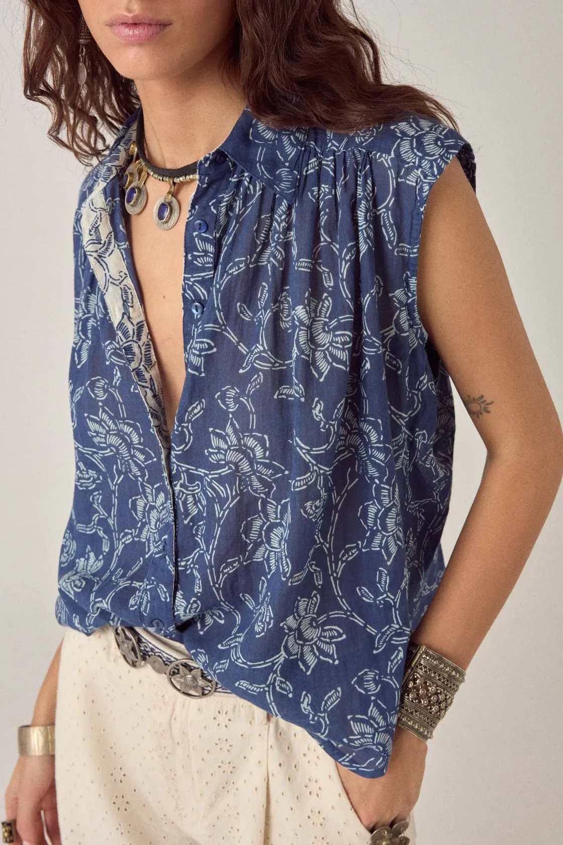 Mina Sleeveless Shirt sold by Maison Hotel product image thumbnail 4