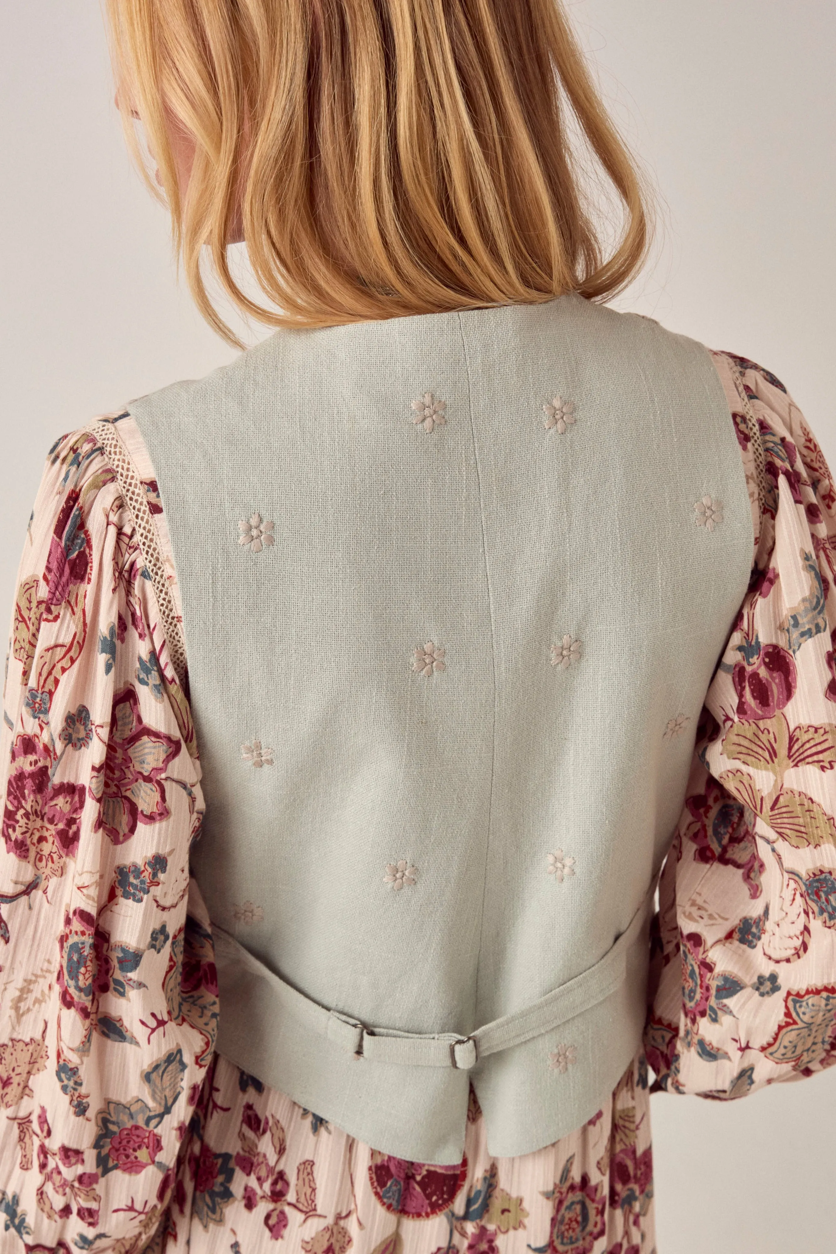 Filippo Vest sold by Maison Hotel product image thumbnail 4