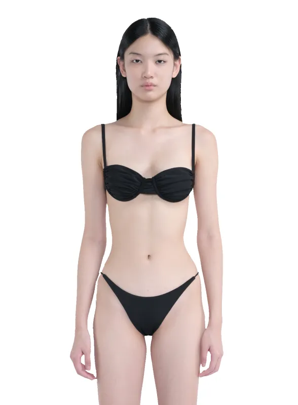 Linea Bottom made by Isa Boulder