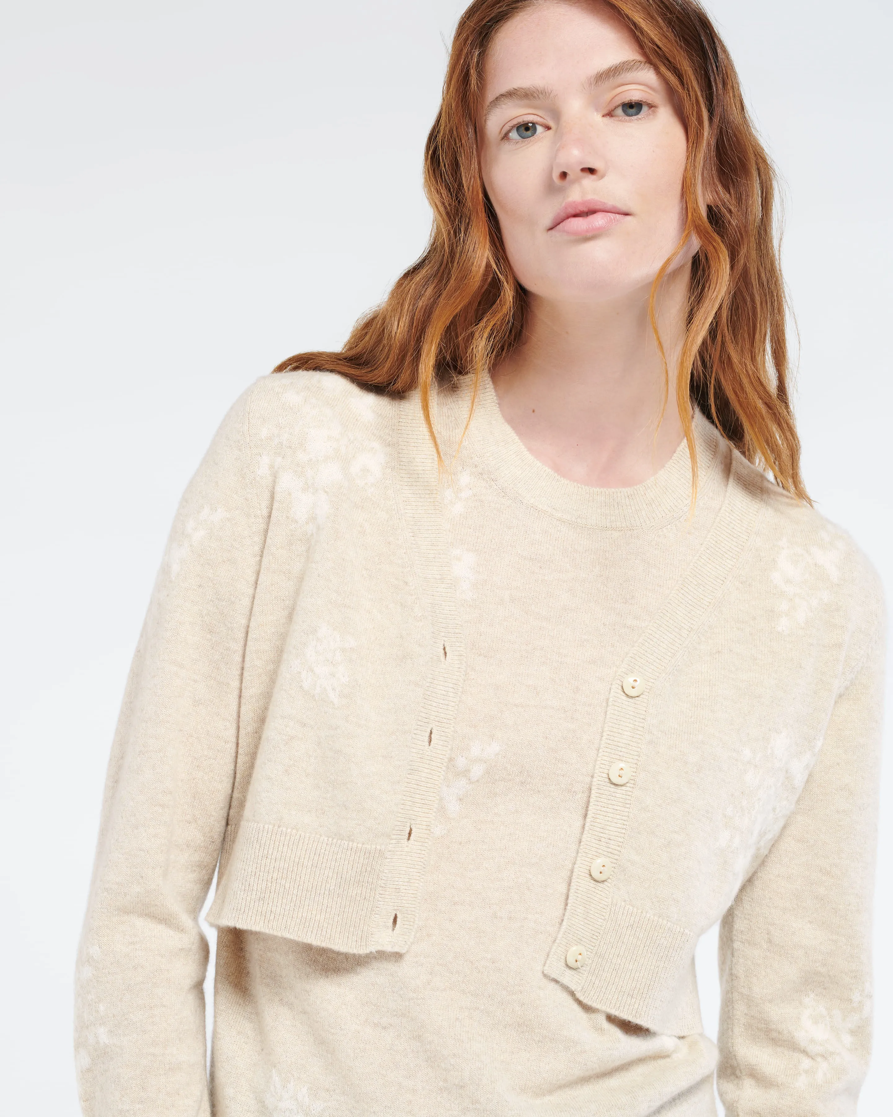 Cardigan en cachemire à motif fleuri sold by Barrie product image thumbnail 2