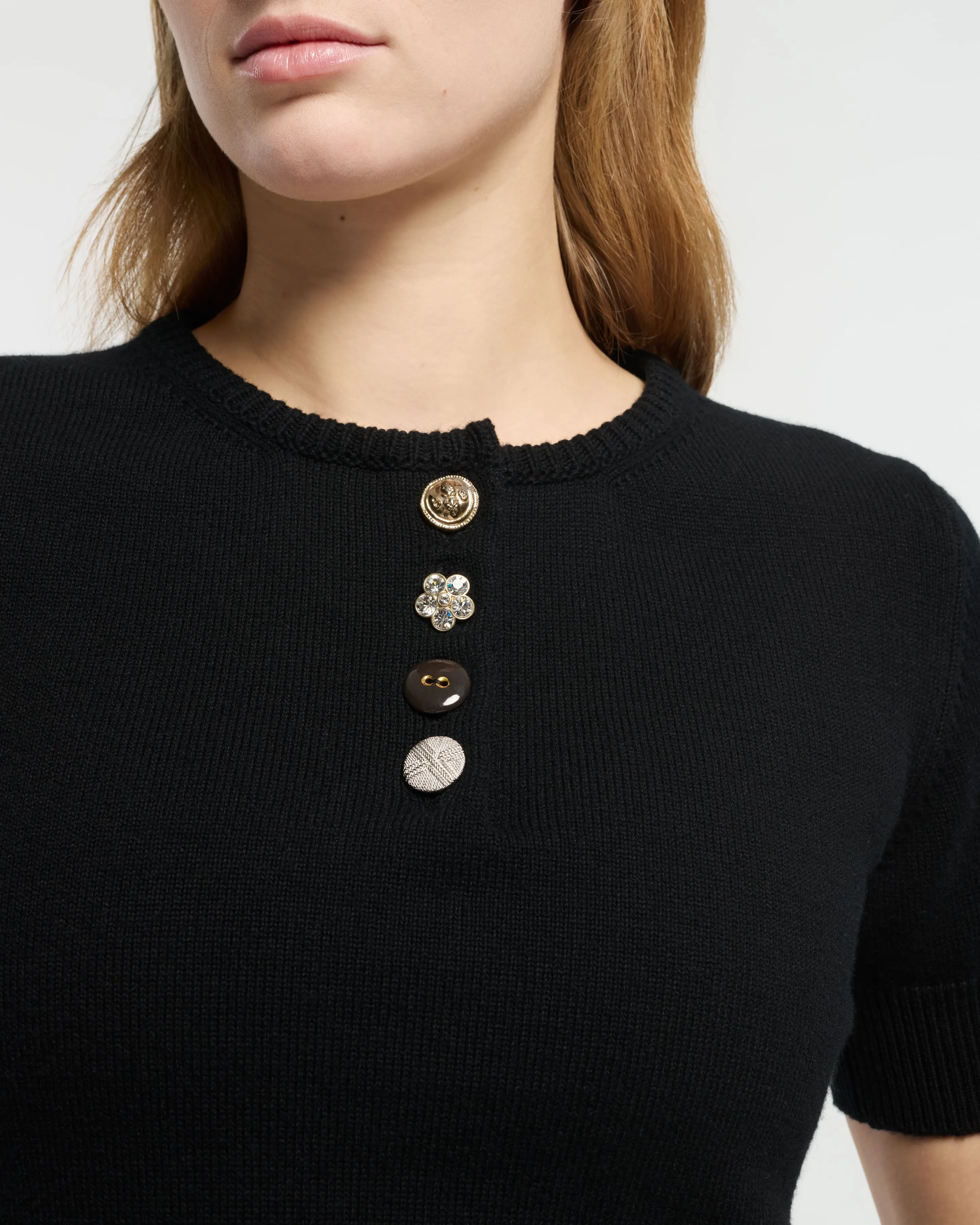 Top en coton et cachemire à boutons bijoux sold by Barrie product image thumbnail 2