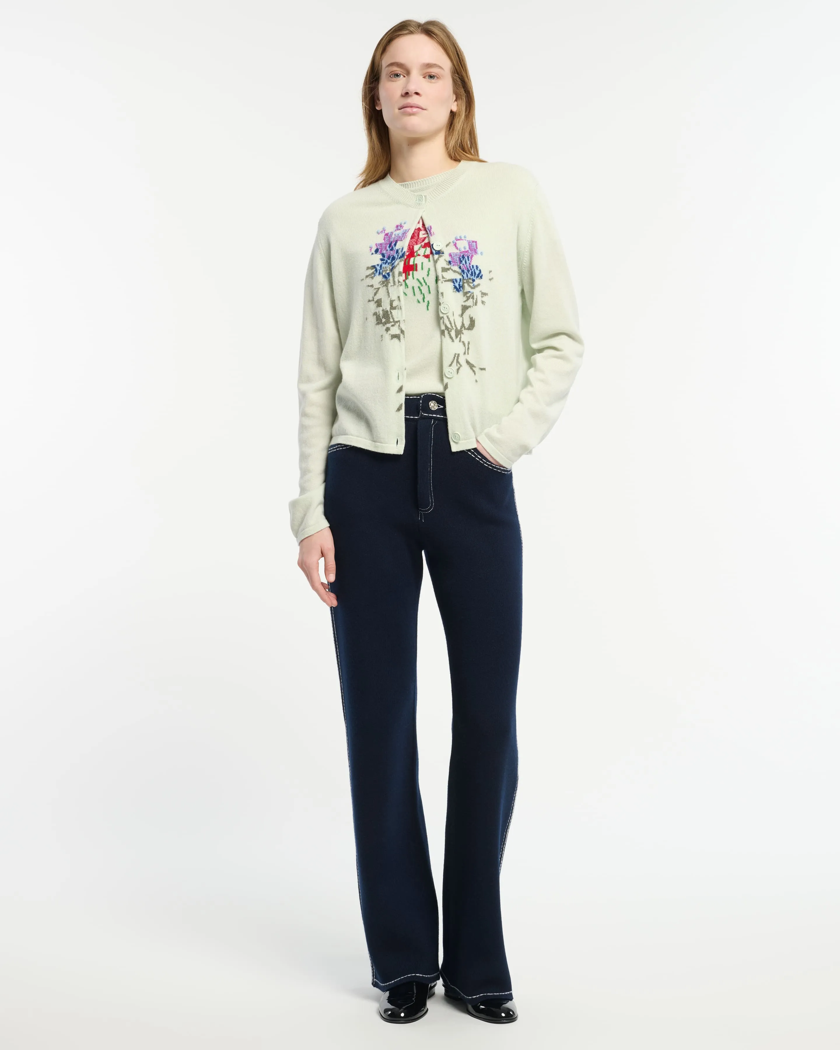 Cardigan en cachemire à motif fleuri sold by Barrie product image thumbnail 5