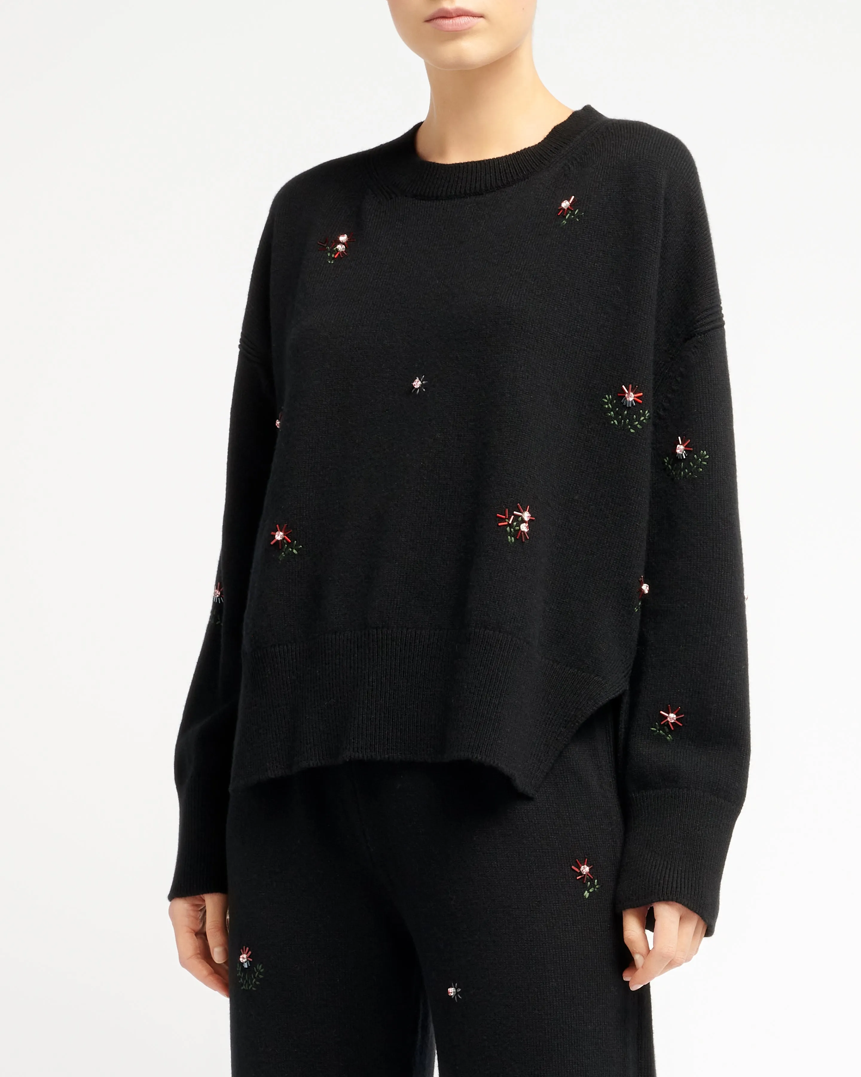 Pull iconique oversize en cachemire brodé sold by Barrie product image thumbnail 3