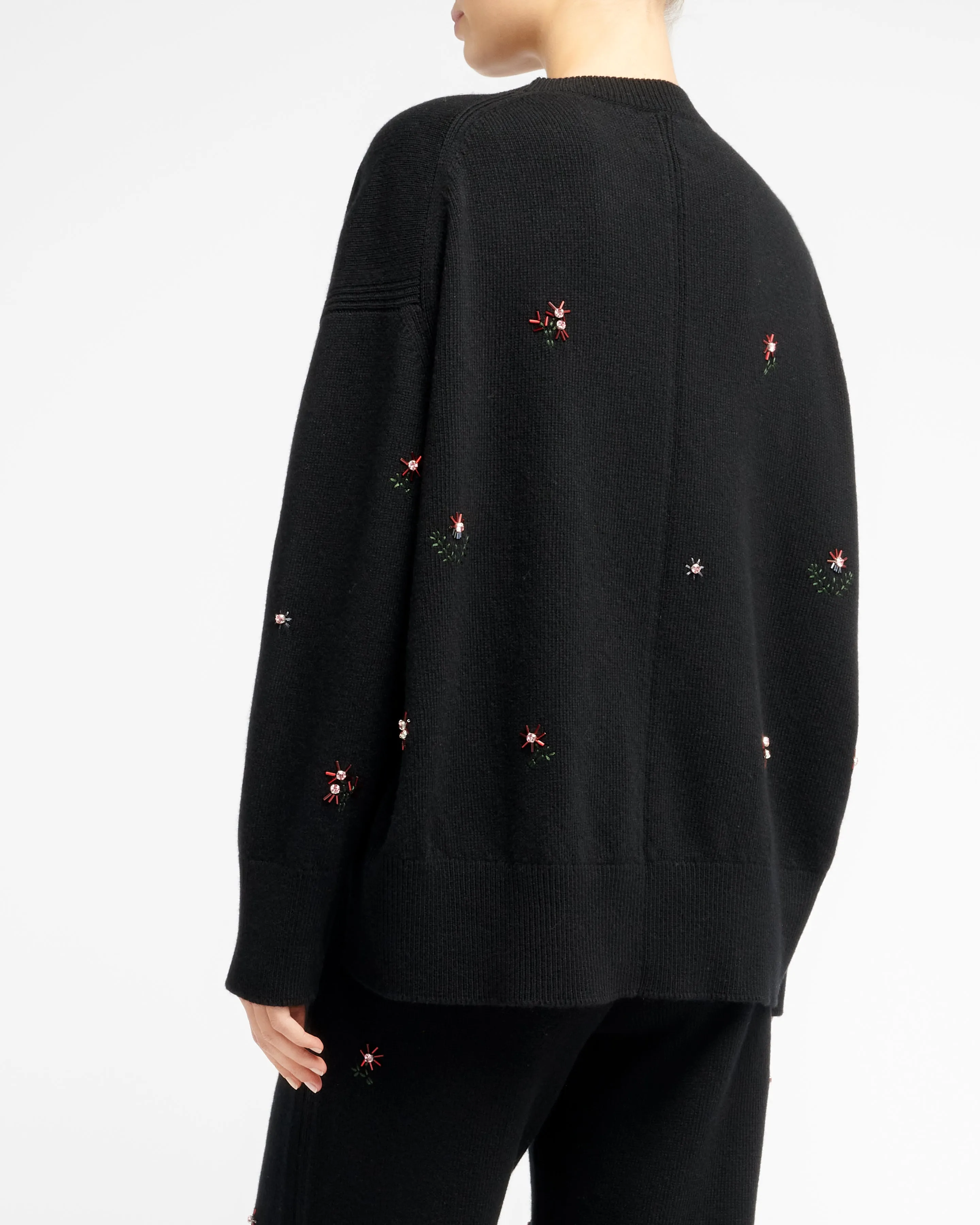 Pull iconique oversize en cachemire brodé sold by Barrie product image thumbnail 4