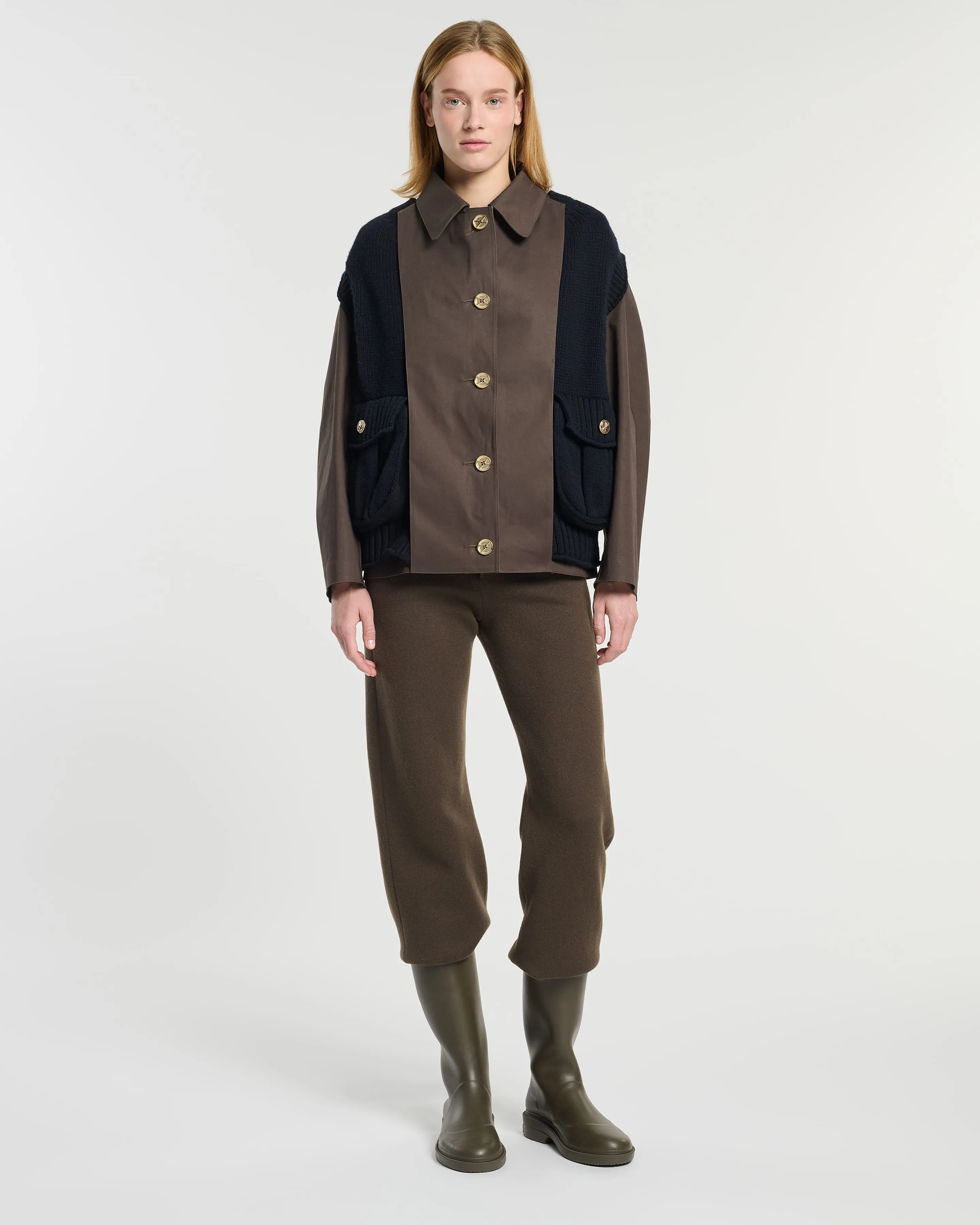 Manteau court avec gilet en cachemire superposé sold by Barrie product image thumbnail 5