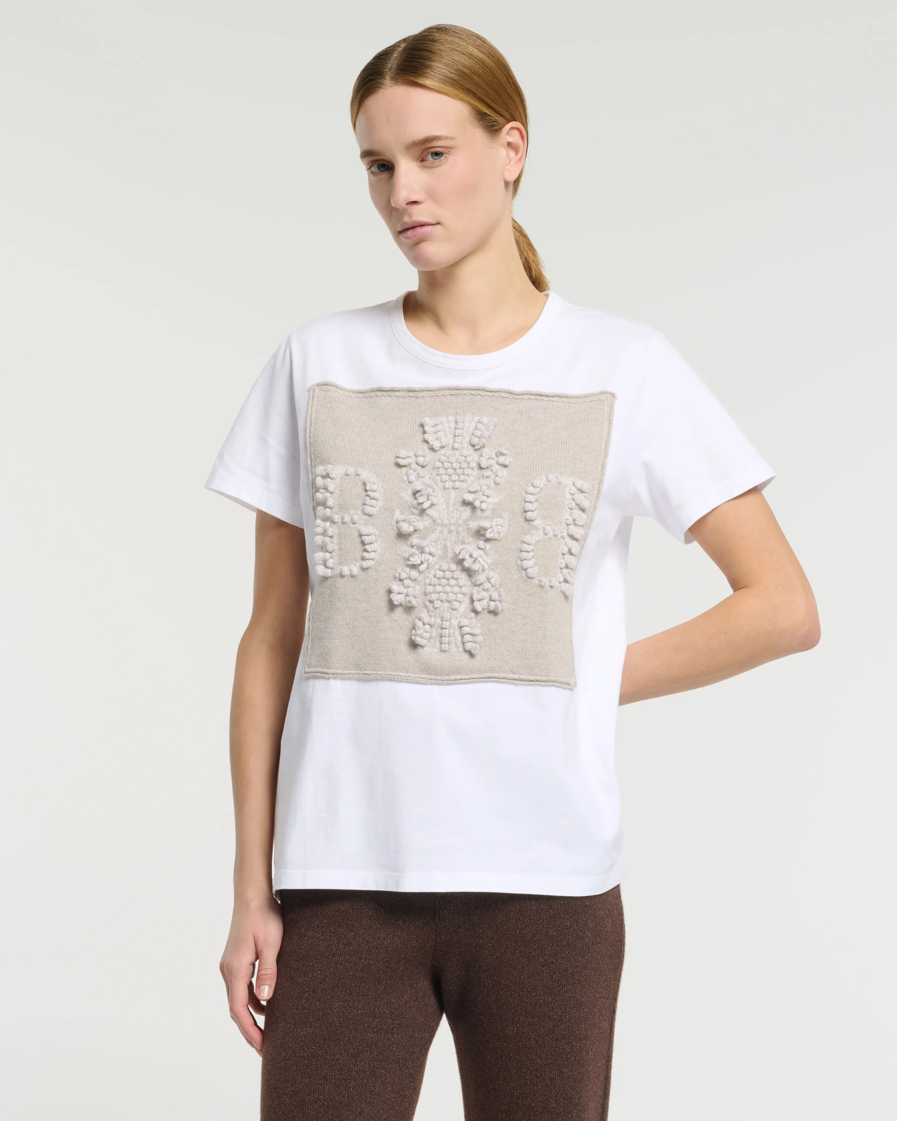 T-Shirt avec patch logo B en cachemire sold by Barrie product image thumbnail 3