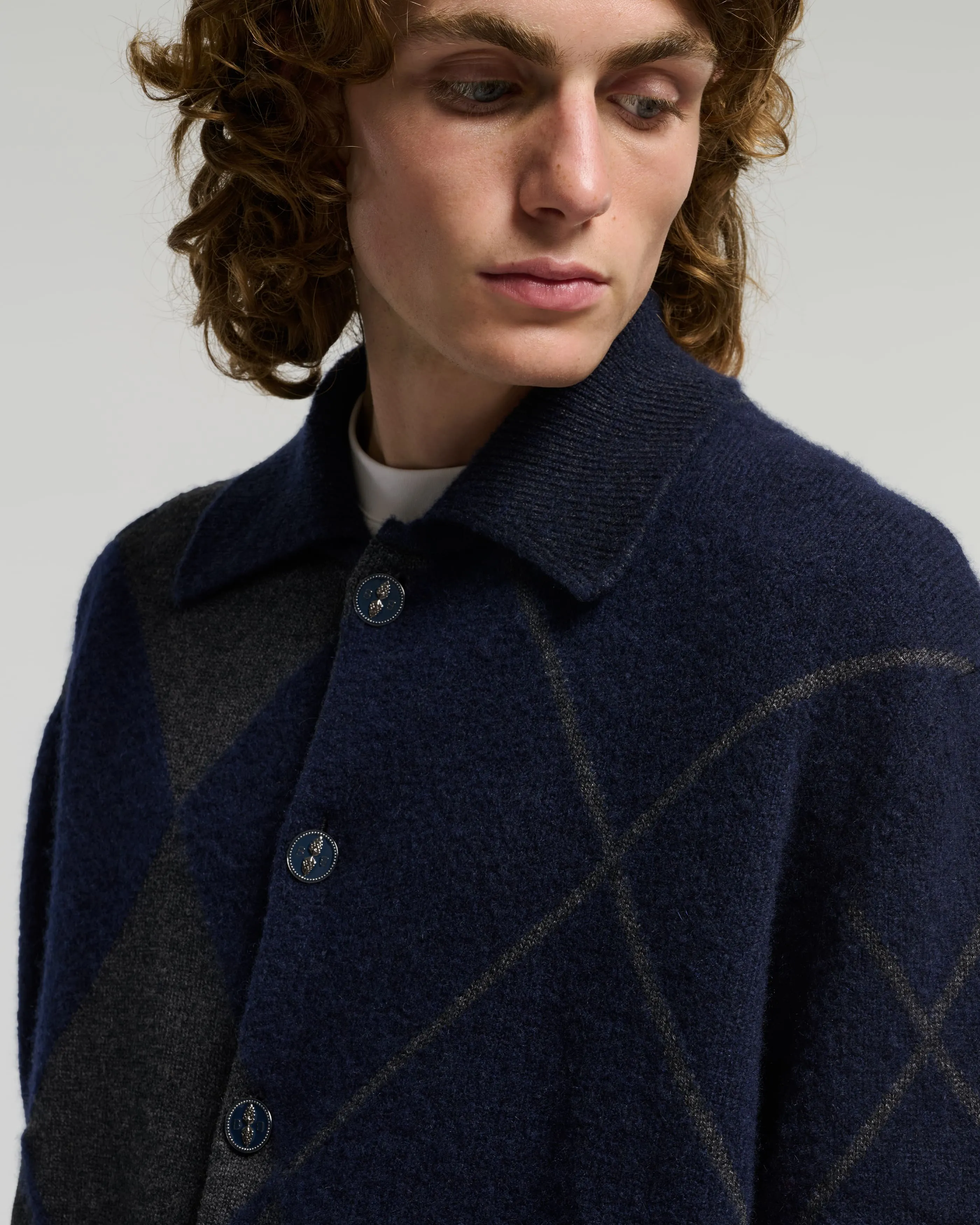 Cardigan en cachemire à motif tartan sold by Barrie product image thumbnail 2