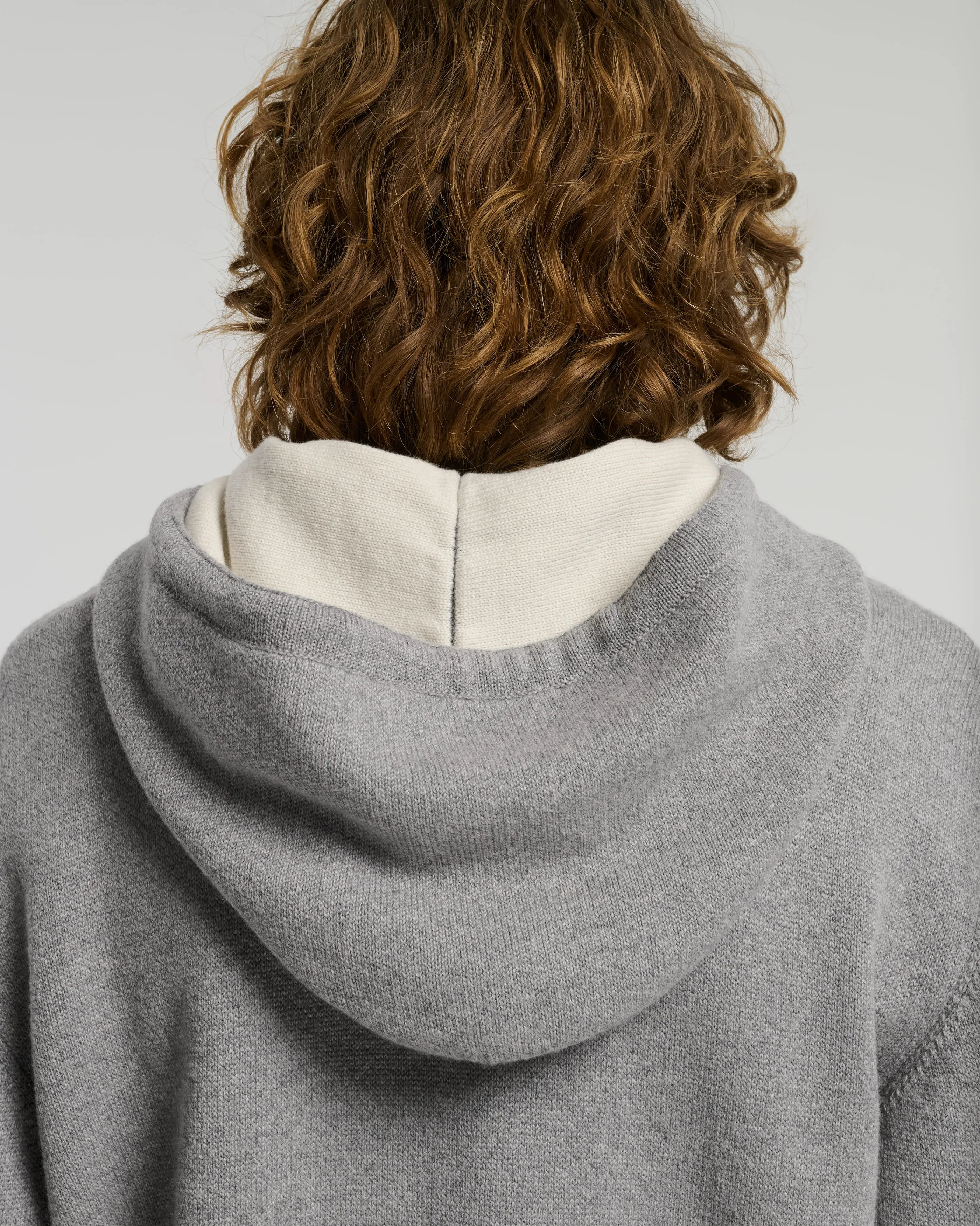 Veste à capuche sportswear en cachemire et coton sold by Barrie product image thumbnail 4