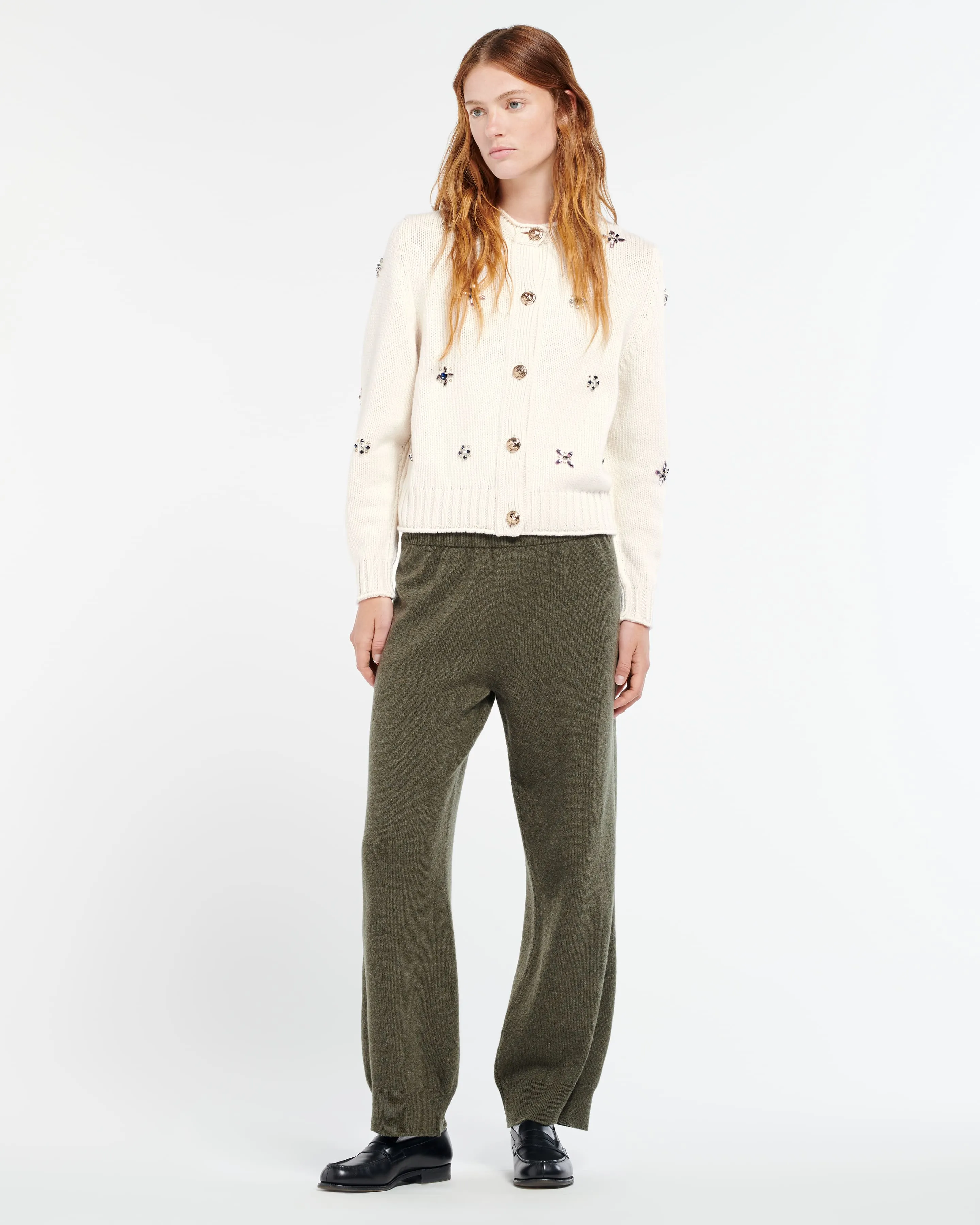 Cardigan épais en cachemire à broderies et boutons dorés sold by Barrie product image thumbnail 5