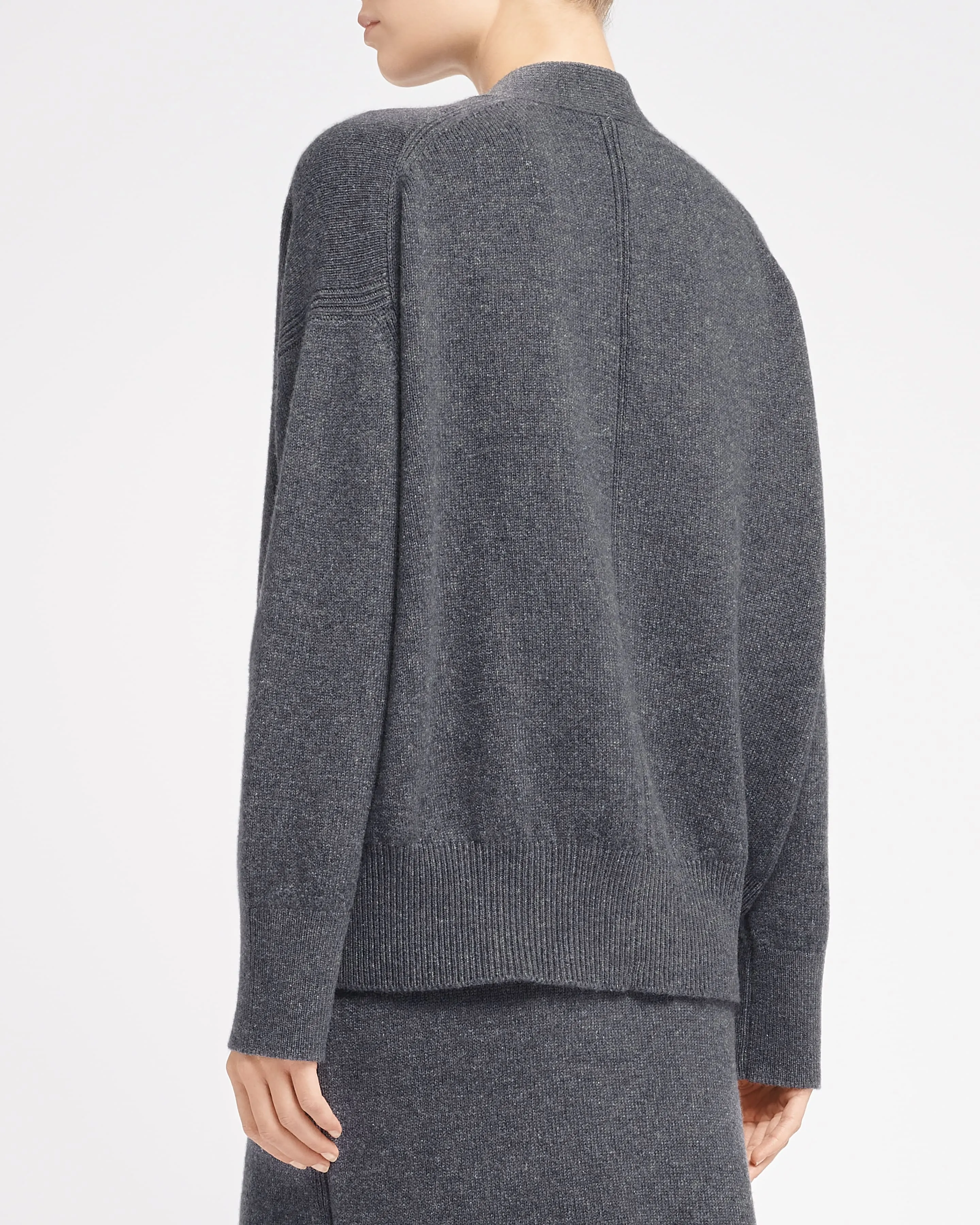 Cardigan iconique en cachemire sold by Barrie product image thumbnail 4